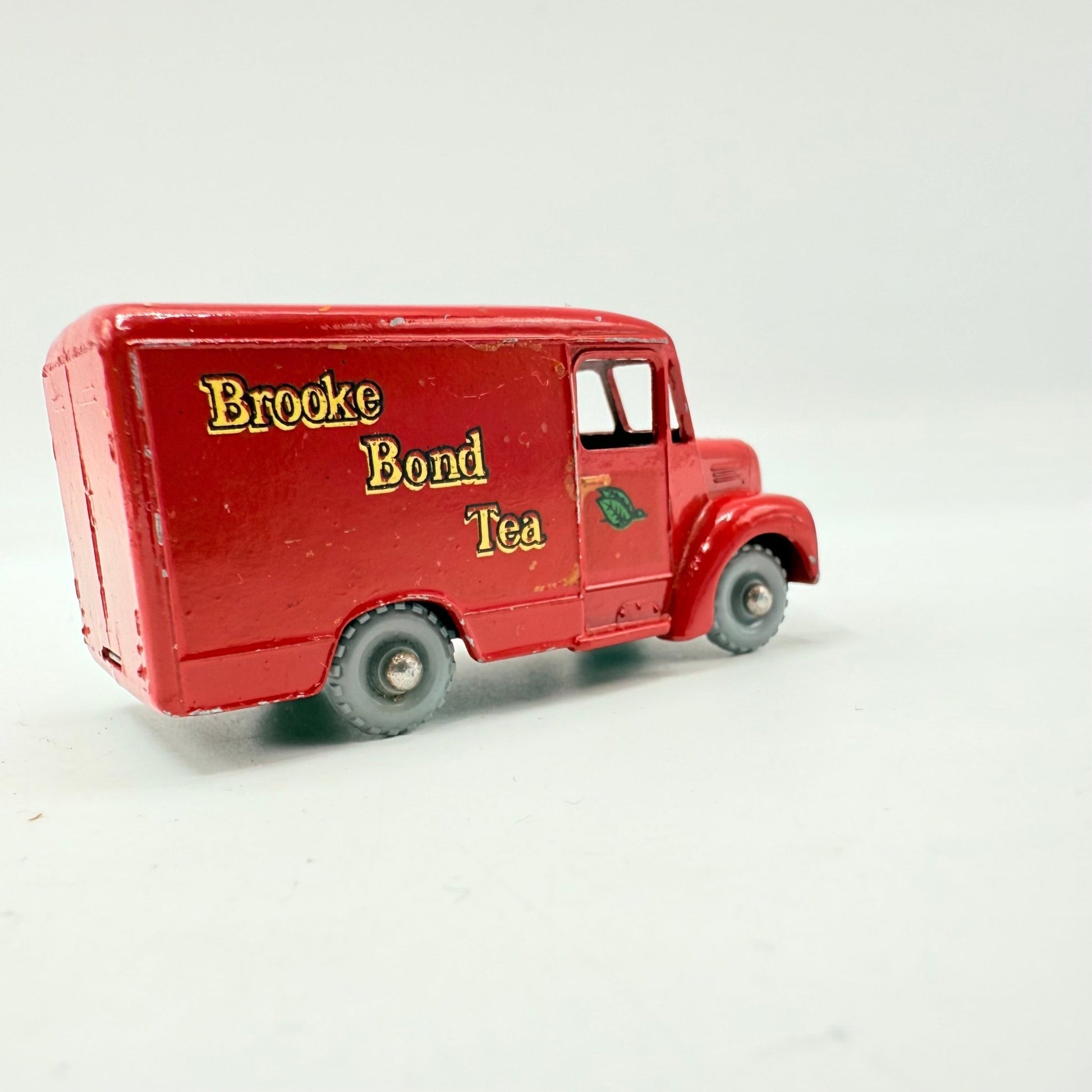 Matchbox Lesney 47a Trojan Van Brooke Bond Tea GPW - Magic Matchbox