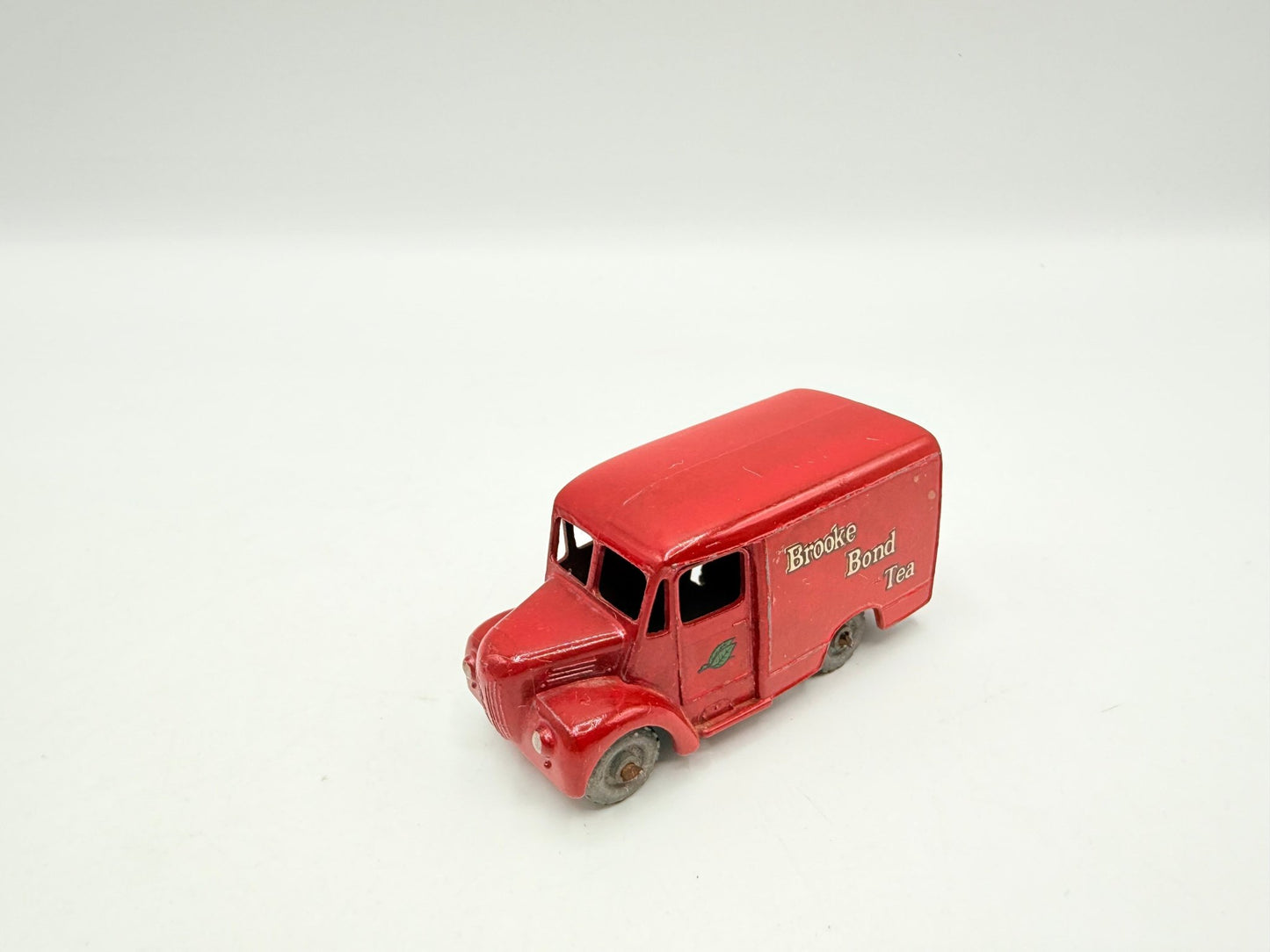 Matchbox Lesney 47a Trojan Van Brooke Bond Tea MW - VG Unboxed - Magic Matchbox