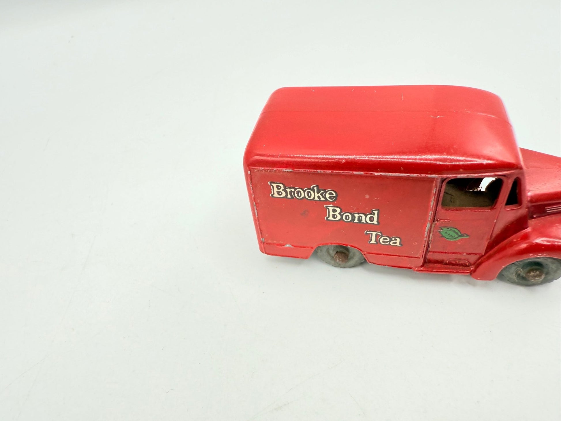 Matchbox Lesney 47a Trojan Van Brooke Bond Tea MW - VG Unboxed - Magic Matchbox