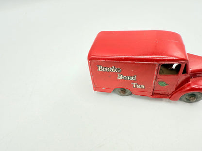 Matchbox Lesney 47a Trojan Van Brooke Bond Tea MW - VG Unboxed - Magic Matchbox