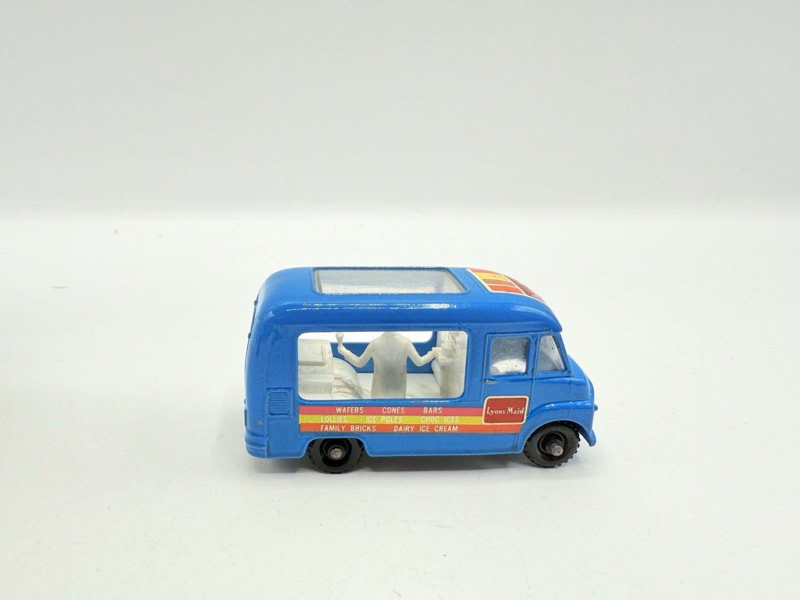Matchbox Lesney 47b Commer Ice Cream Canteen BPW - Magic Matchbox