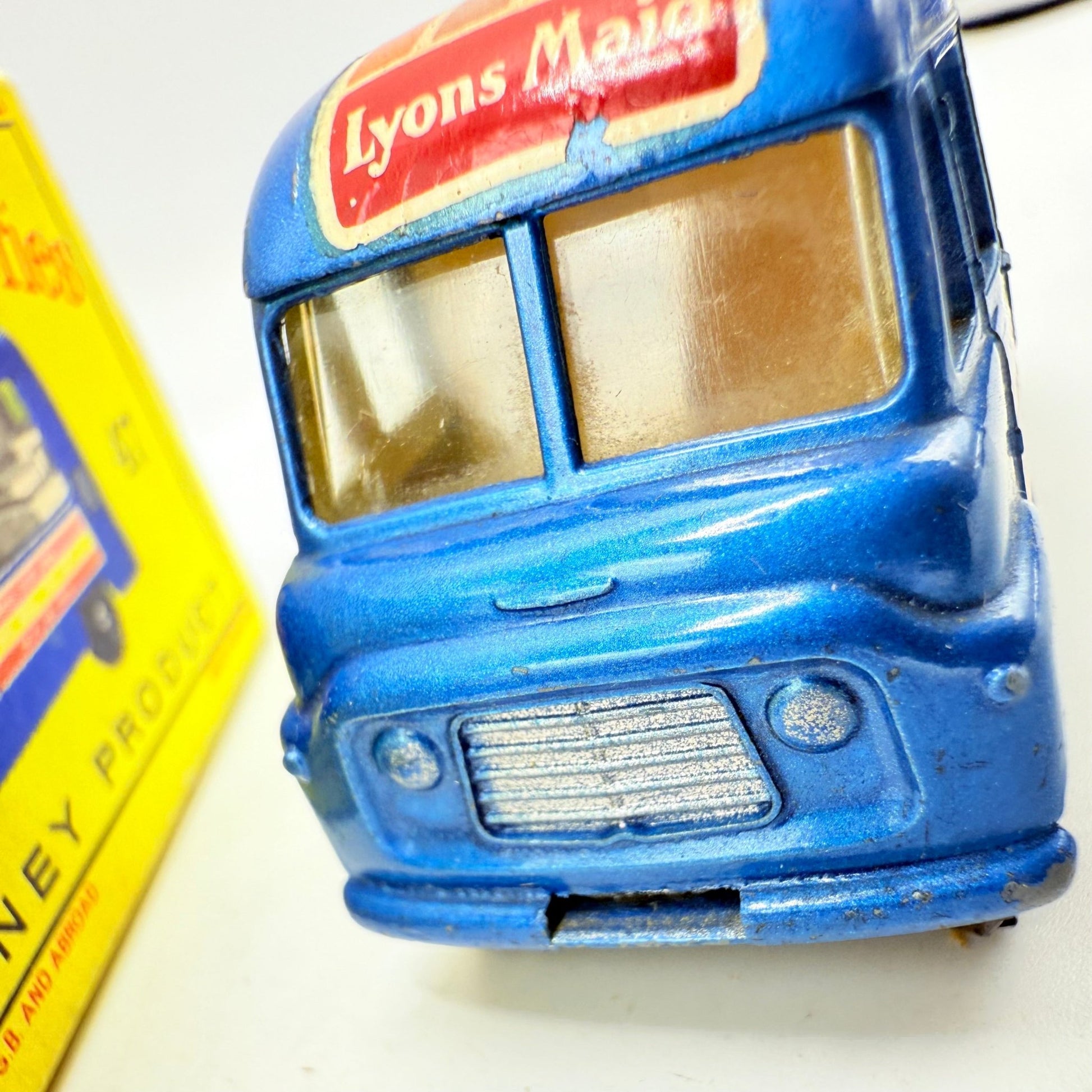 Matchbox Lesney 47b Commer Ice Cream Canteen Metallic Blue Paint - Magic Matchbox