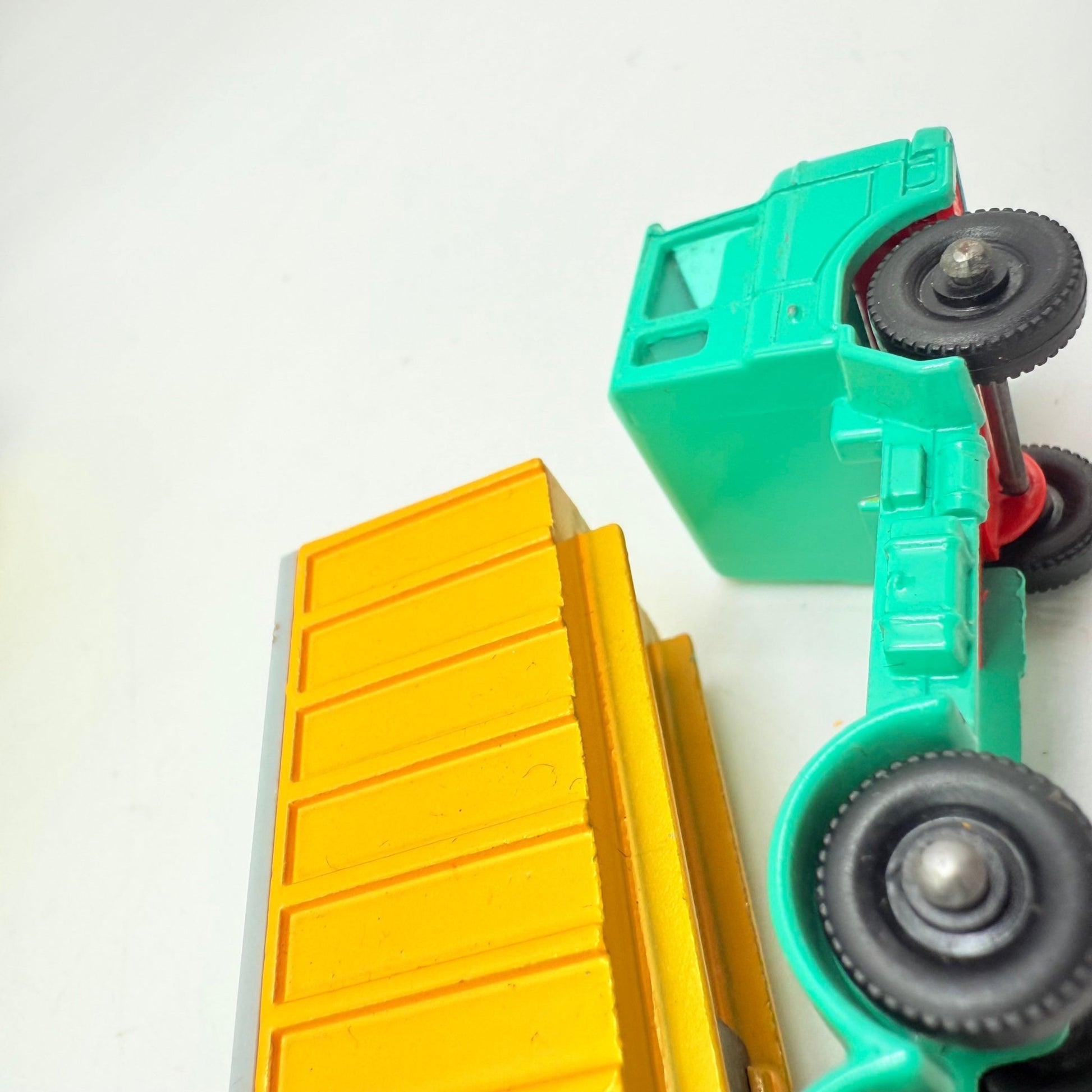 Matchbox Lesney 47c DAF Tipper Container Truck Turquoise - Magic Matchbox