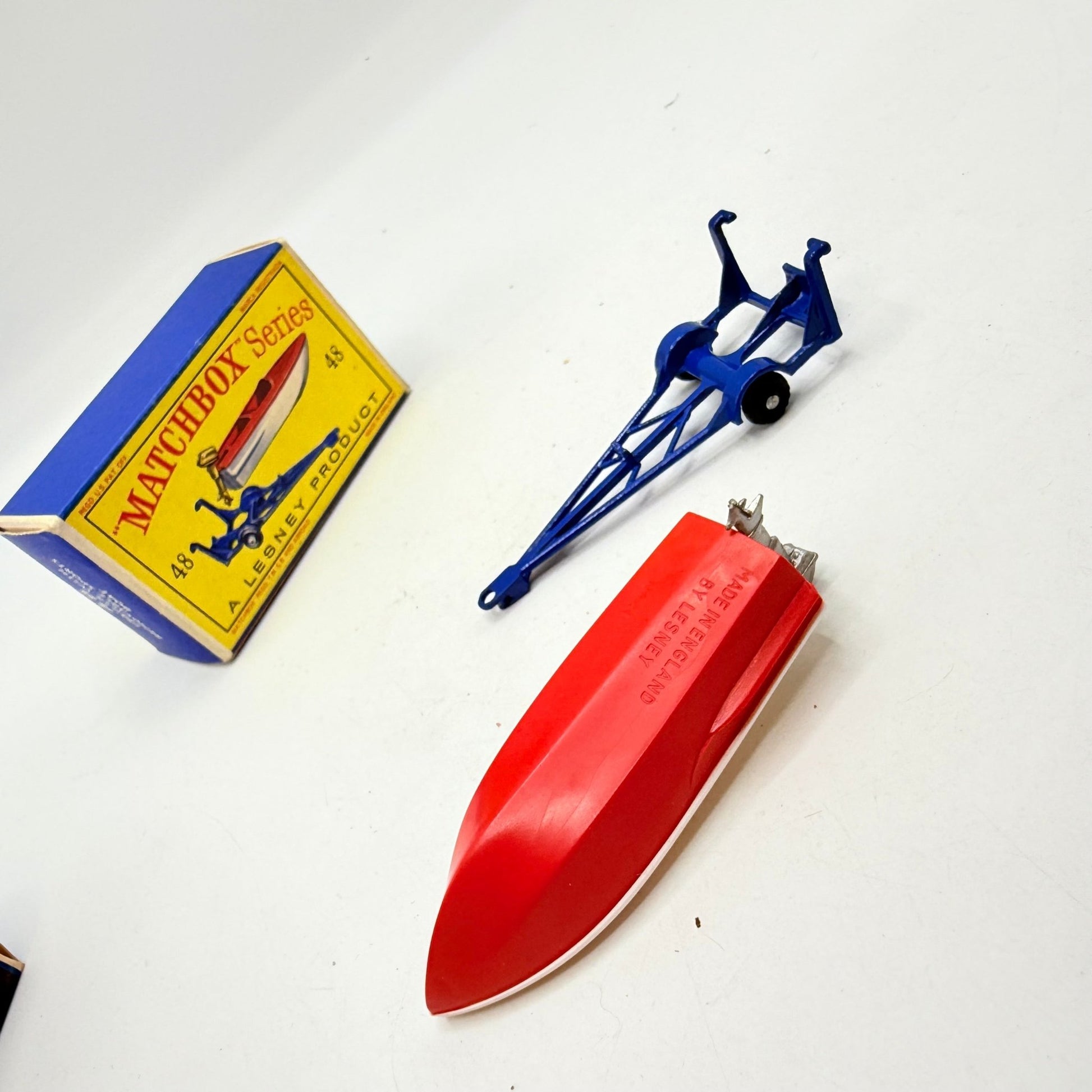 Matchbox Lesney 48b Sports Boat and Trailer Silver Outboard - Magic Matchbox