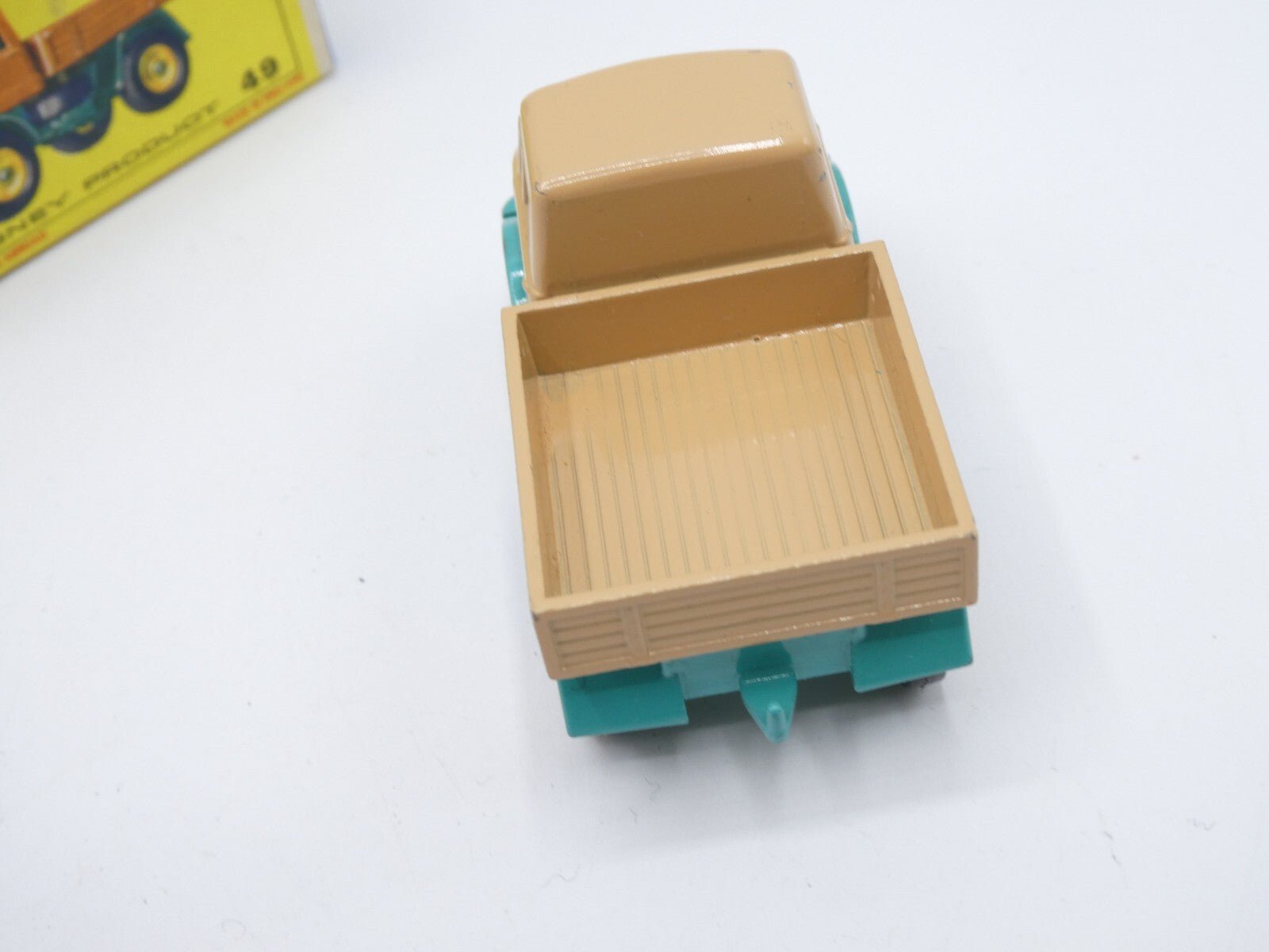 Matchbox Lesney 49b Mercedes Unimog Tan - Magic Matchbox