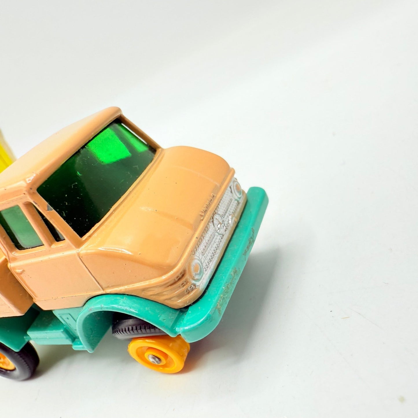 Matchbox Lesney 49b Mercedes Unimog Tan - Magic Matchbox