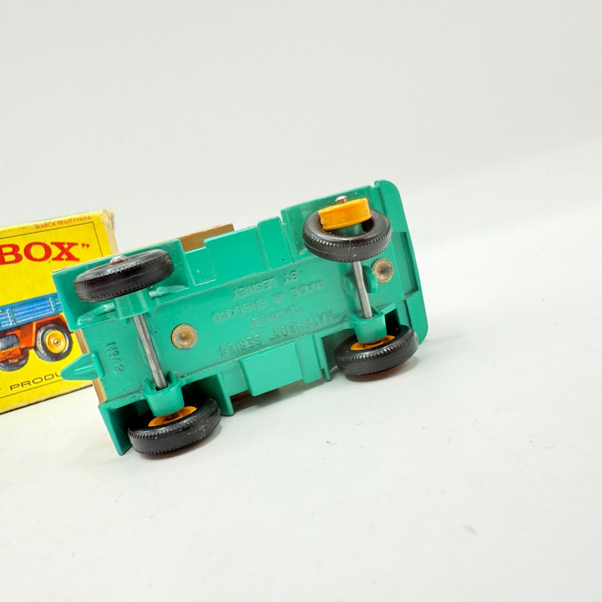 Matchbox Lesney 49b Mercedes Unimog Tan - Magic Matchbox