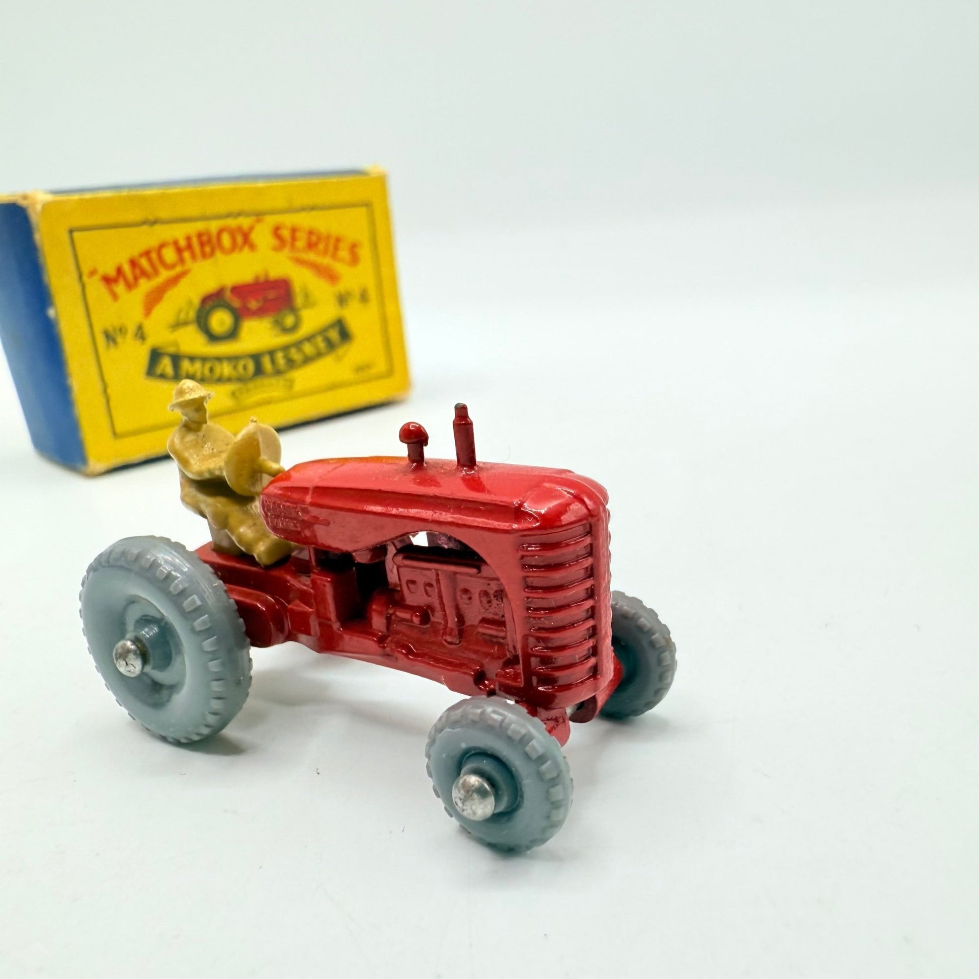 Matchbox Lesney 4b Massey Harris Tractor GPW - Magic Matchbox