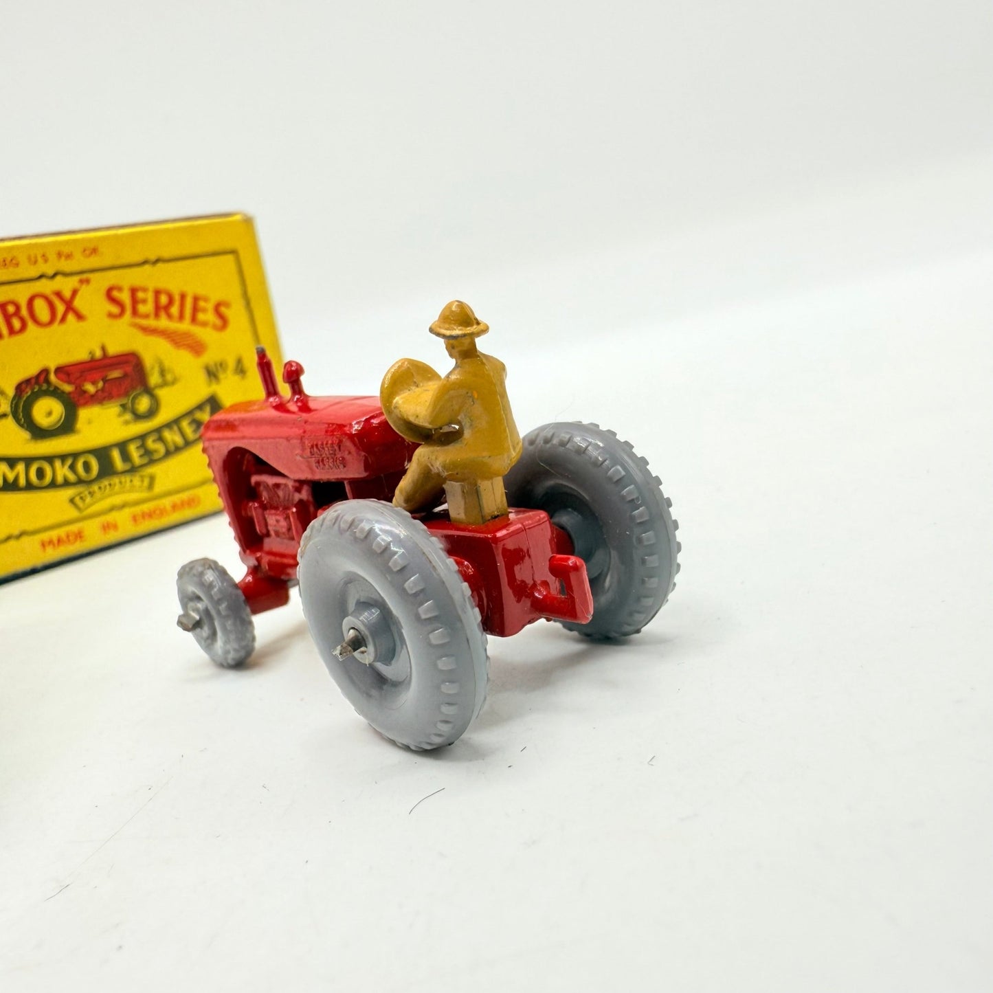Matchbox Lesney 4b Massey Harris Tractor GPW - Magic Matchbox