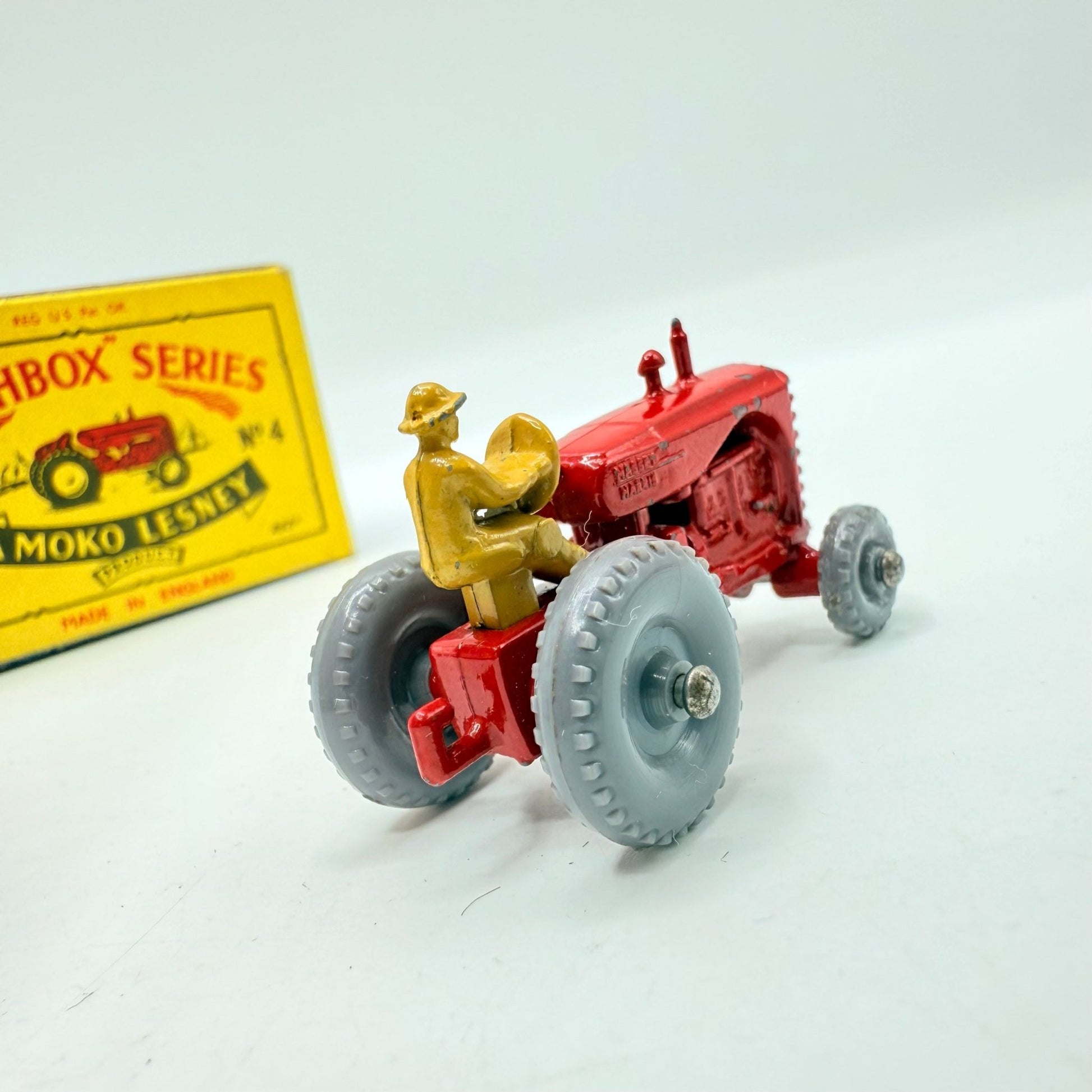 Matchbox Lesney 4b Massey Harris Tractor GPW - Magic Matchbox