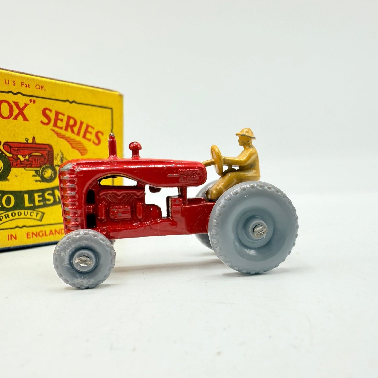 Matchbox Lesney 4b Massey Harris Tractor GPW - Magic Matchbox