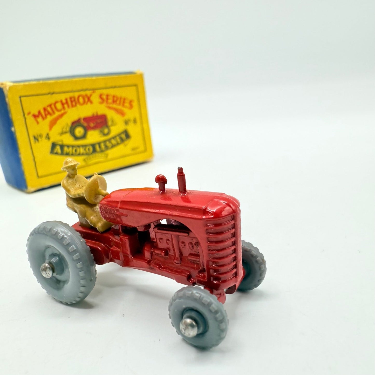 Matchbox Lesney 4b Massey Harris Tractor GPW - Magic Matchbox