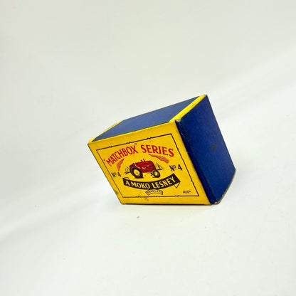 Matchbox Lesney 4b Massey Harris Tractor GPW - Magic Matchbox