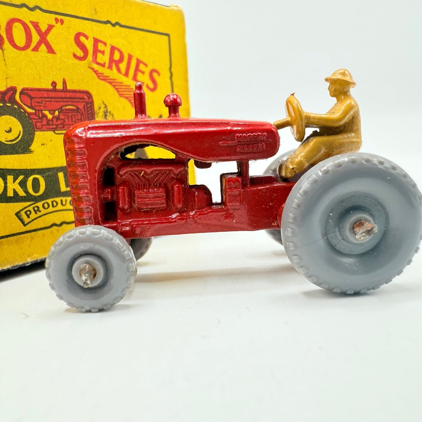 Matchbox Lesney 4b Massey Harris Tractor GPW - Magic Matchbox