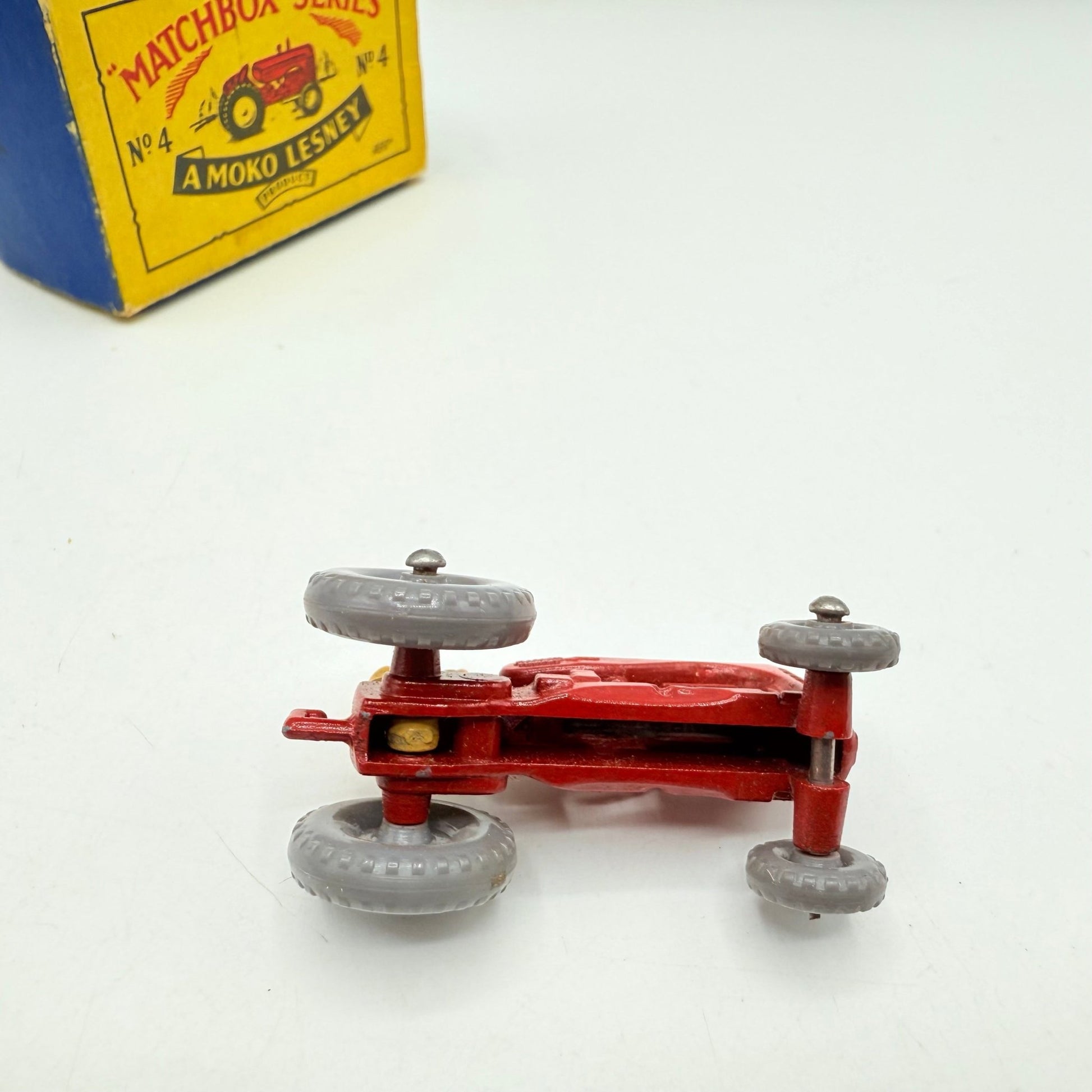 Matchbox Lesney 4b Massey Harris Tractor GPW - Magic Matchbox