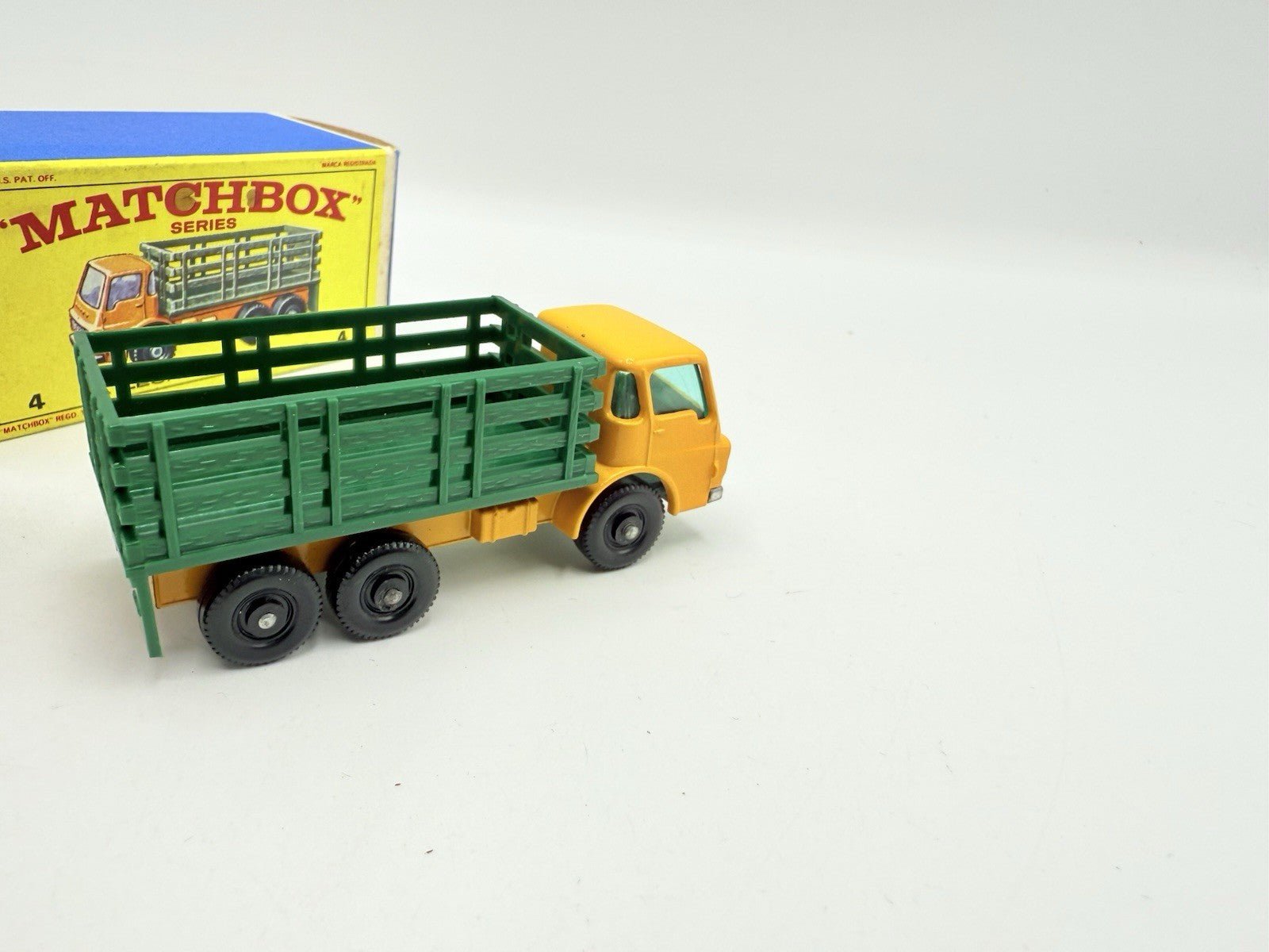 Matchbox Lesney 4d Dodge Stake Truck - Magic Matchbox