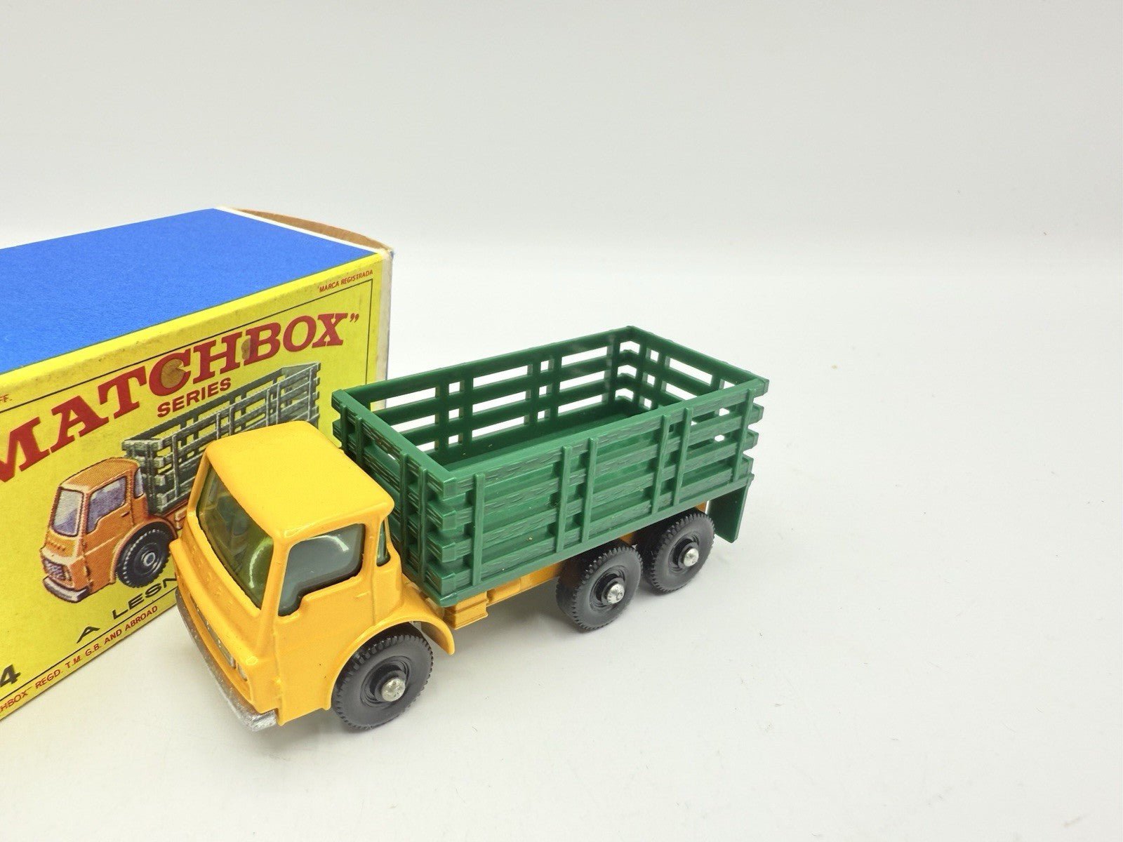 Matchbox Lesney 4d Dodge Stake Truck - Magic Matchbox