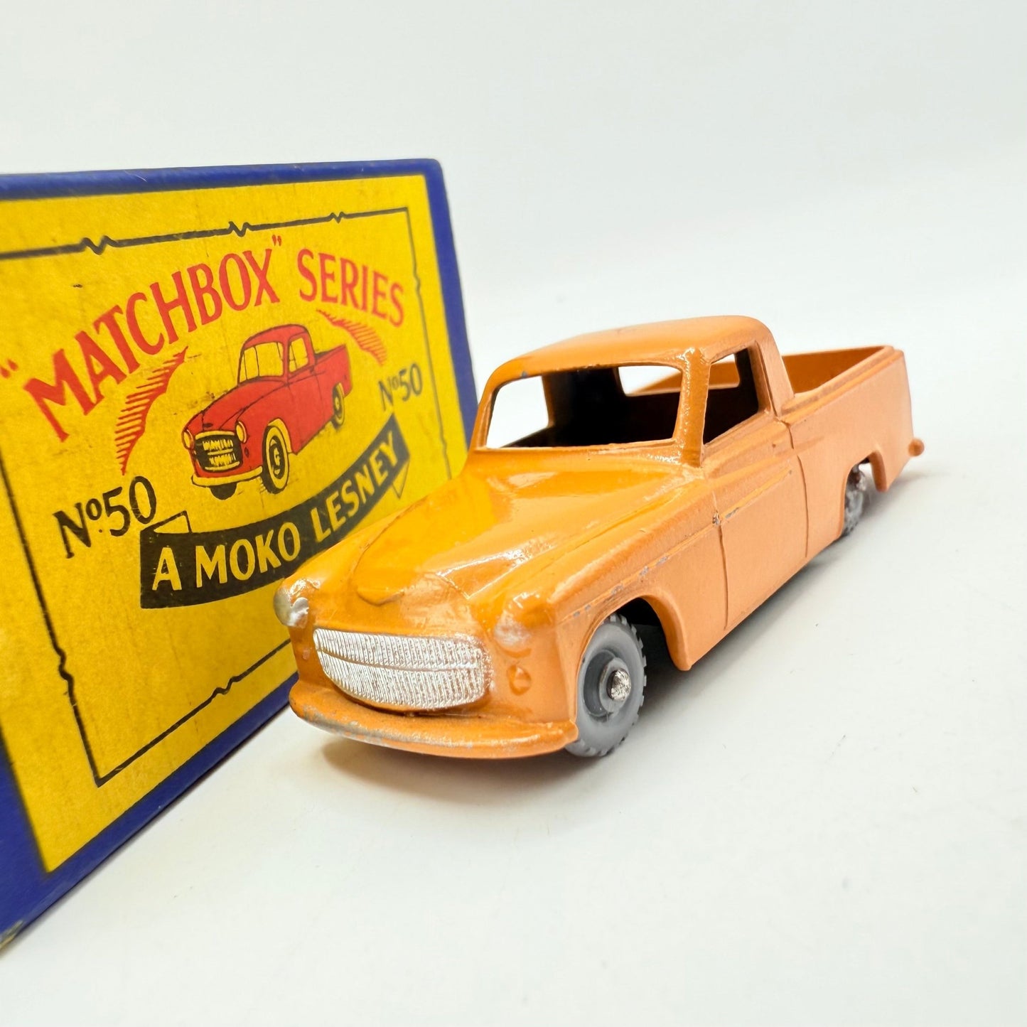 Matchbox Lesney 50a Commer Pick - up Truck GPW Darker Tan - Magic Matchbox