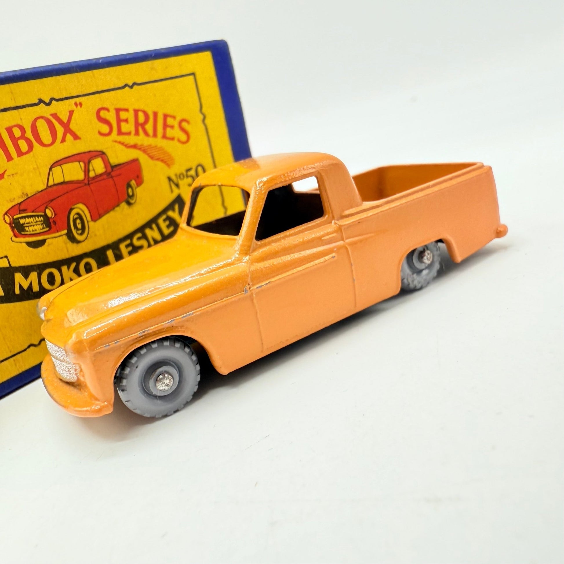 Matchbox Lesney 50a Commer Pick - up Truck GPW Darker Tan - Magic Matchbox