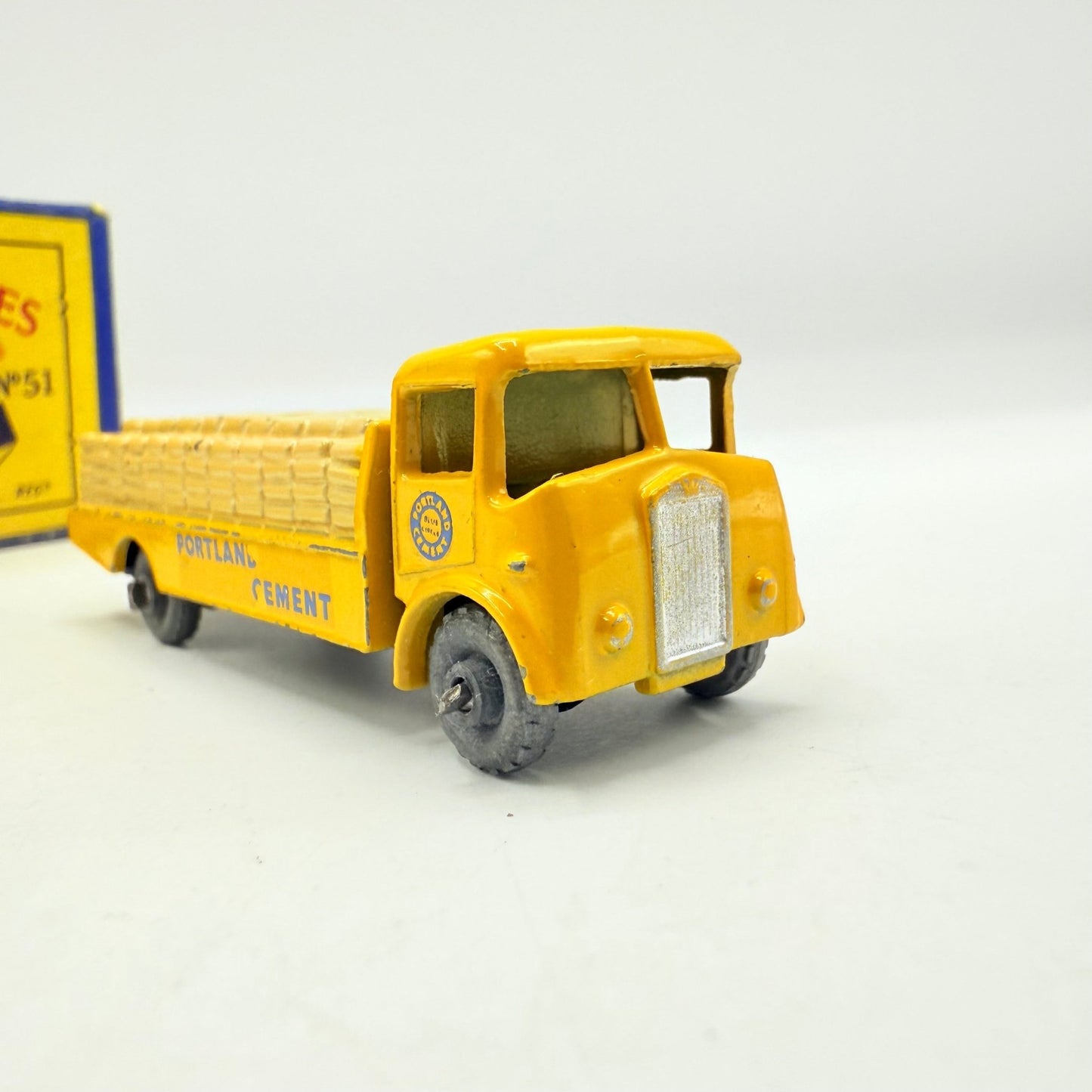 Matchbox Lesney 51a Albion Chieftain Portland Cement MW - Magic Matchbox
