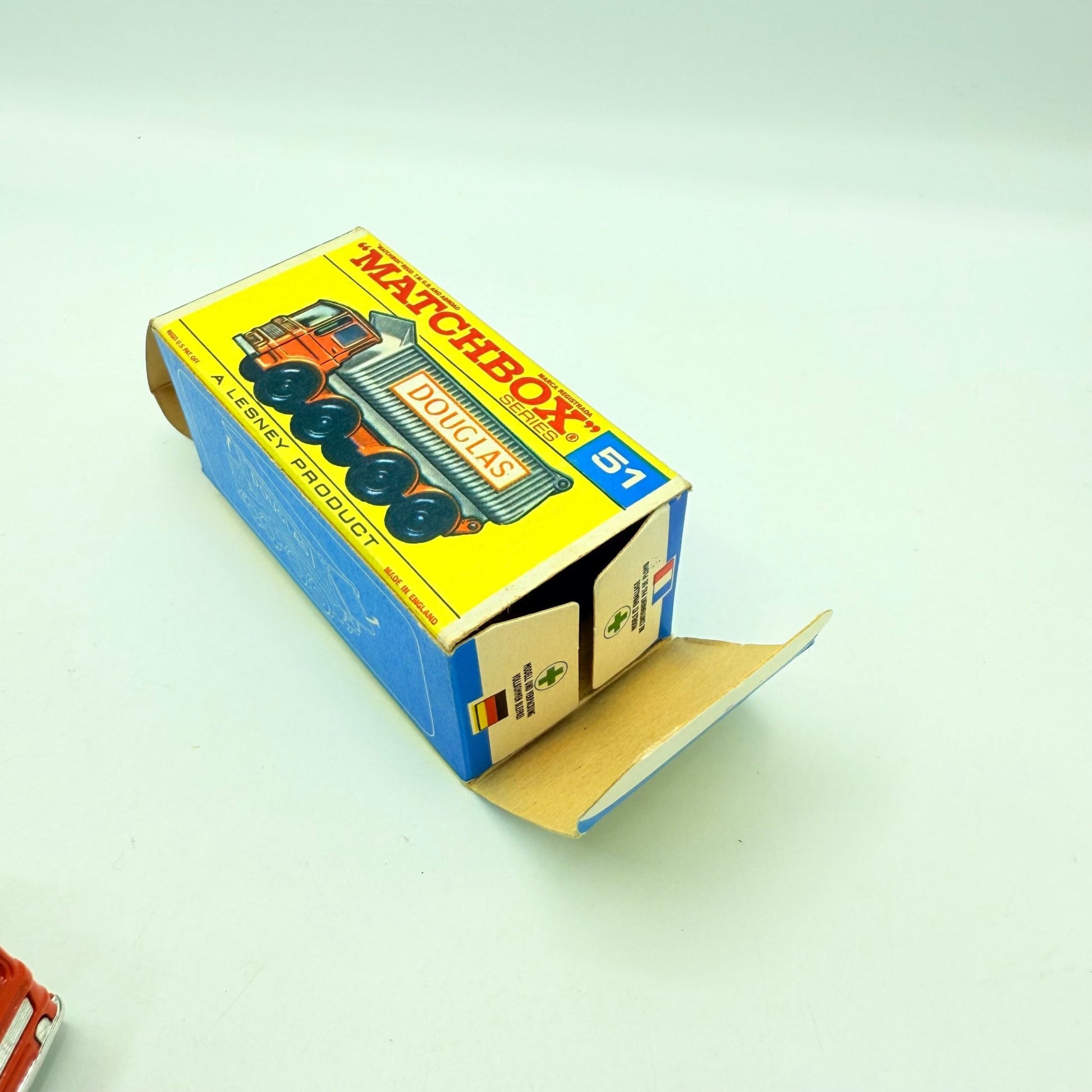 Matchbox Lesney 51c 8 Wheel Tipper with Douglas Label - Magic Matchbox