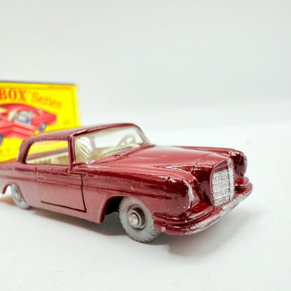 Matchbox Lesney 53b Mercedes - Benz Coupe with SPW - Magic Matchbox