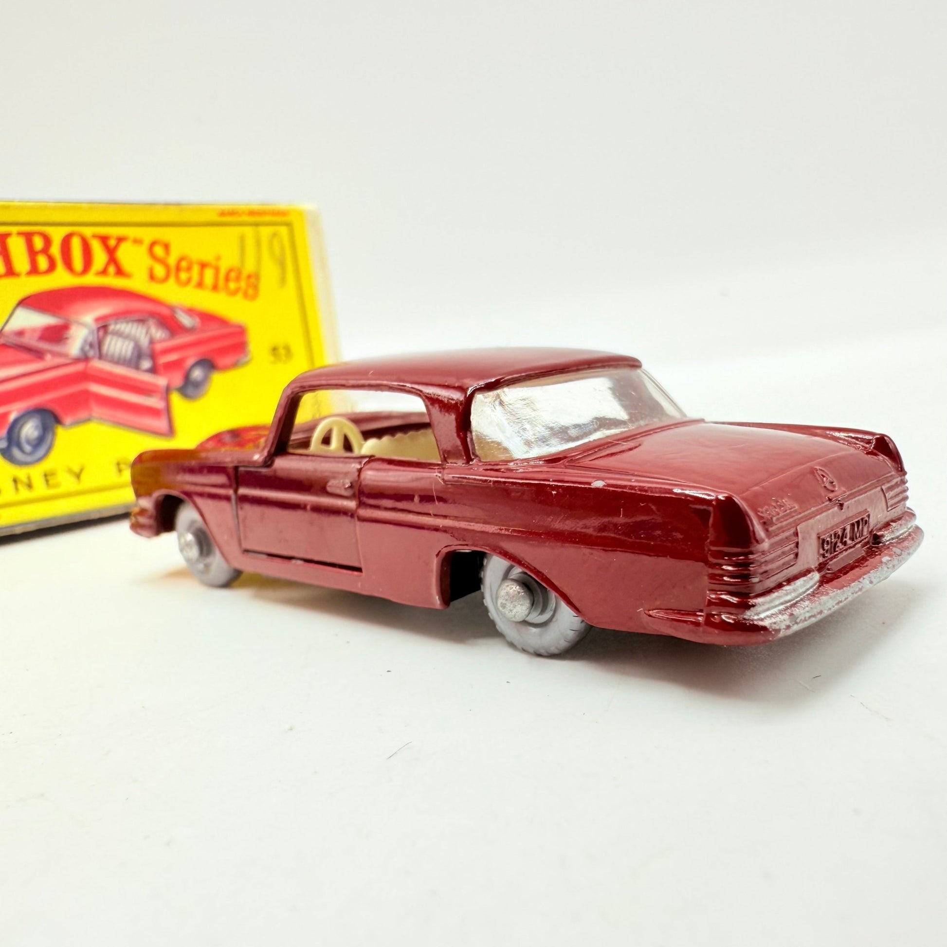 Matchbox Lesney 53b Mercedes - Benz Coupe with SPW - Magic Matchbox