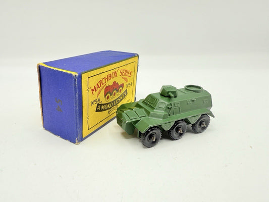 Matchbox Lesney 54a Saracen Personnel Carrier - Magic Matchbox