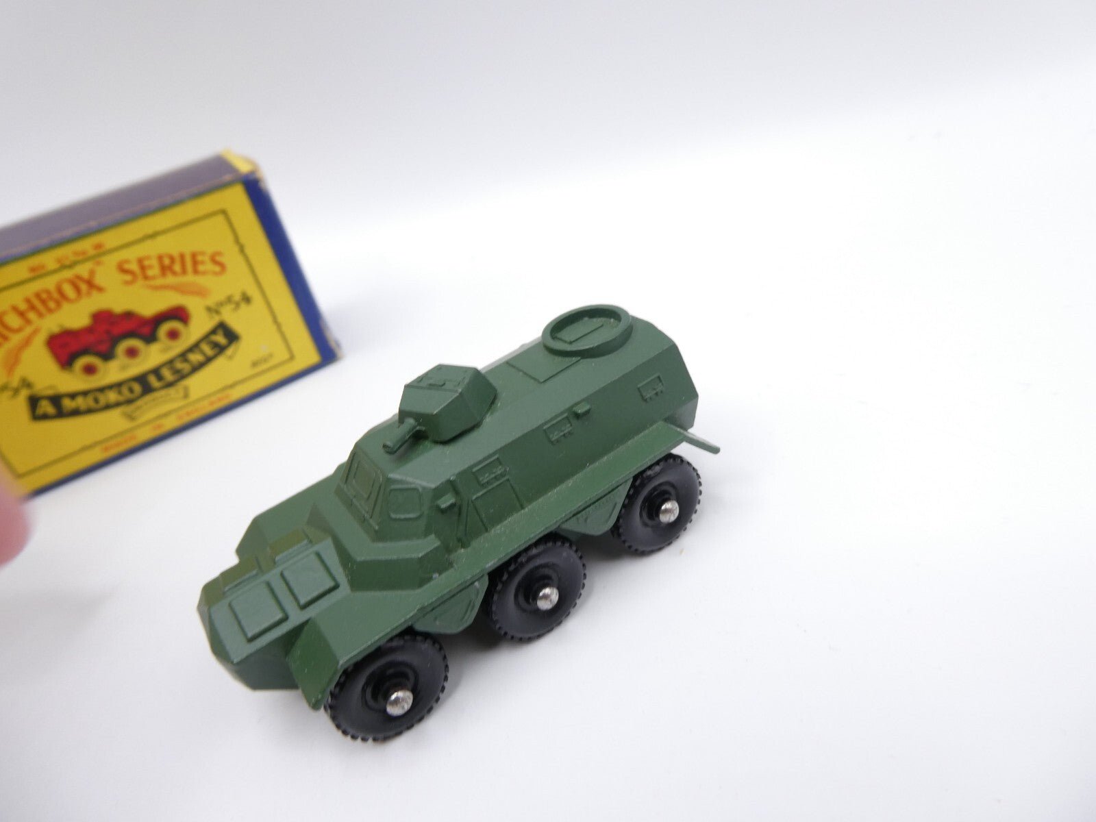 Matchbox Lesney 54a Saracen Personnel Carrier BPW - Magic Matchbox