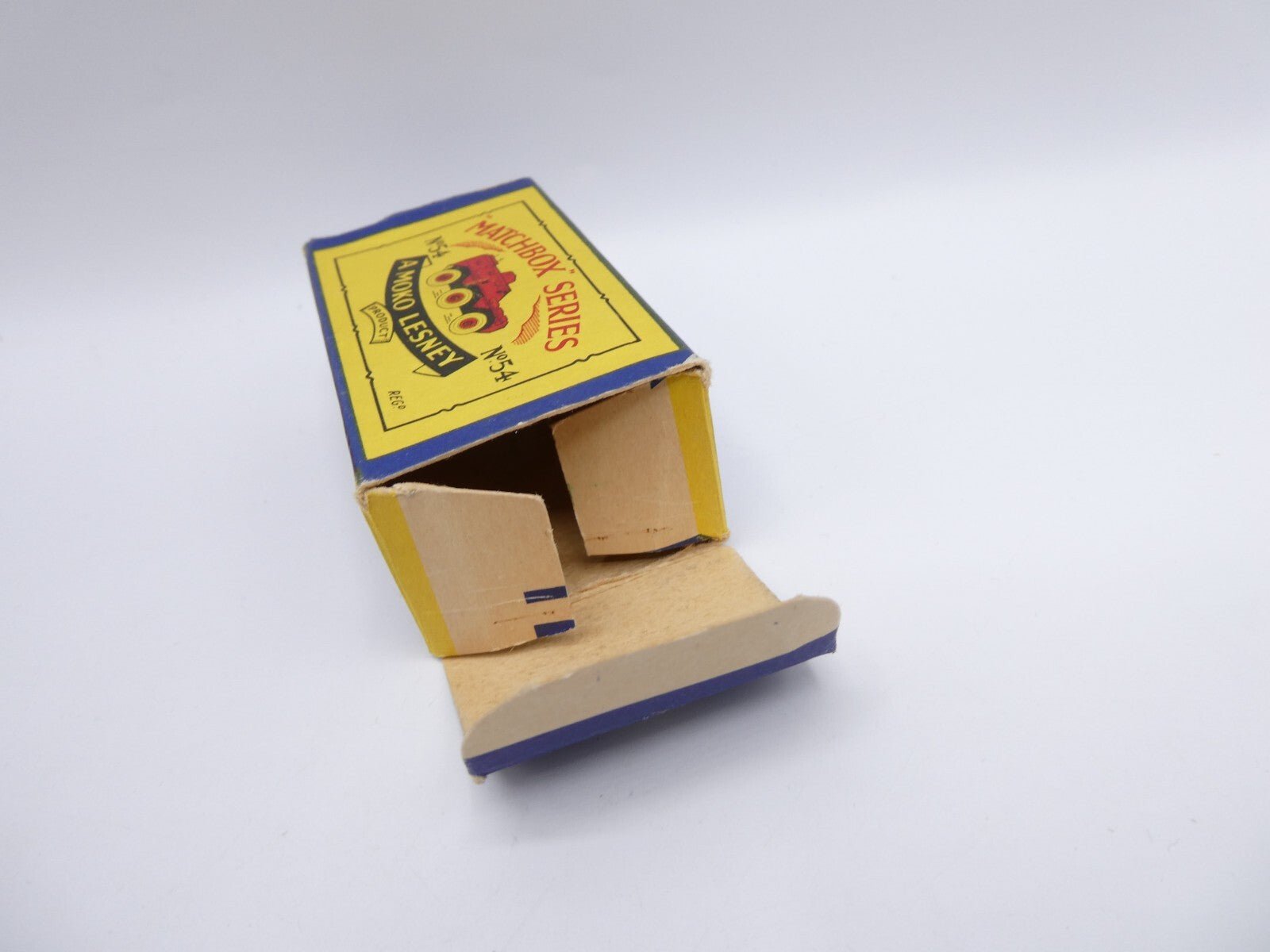 Matchbox Lesney 54a Saracen Personnel Carrier BPW - Magic Matchbox