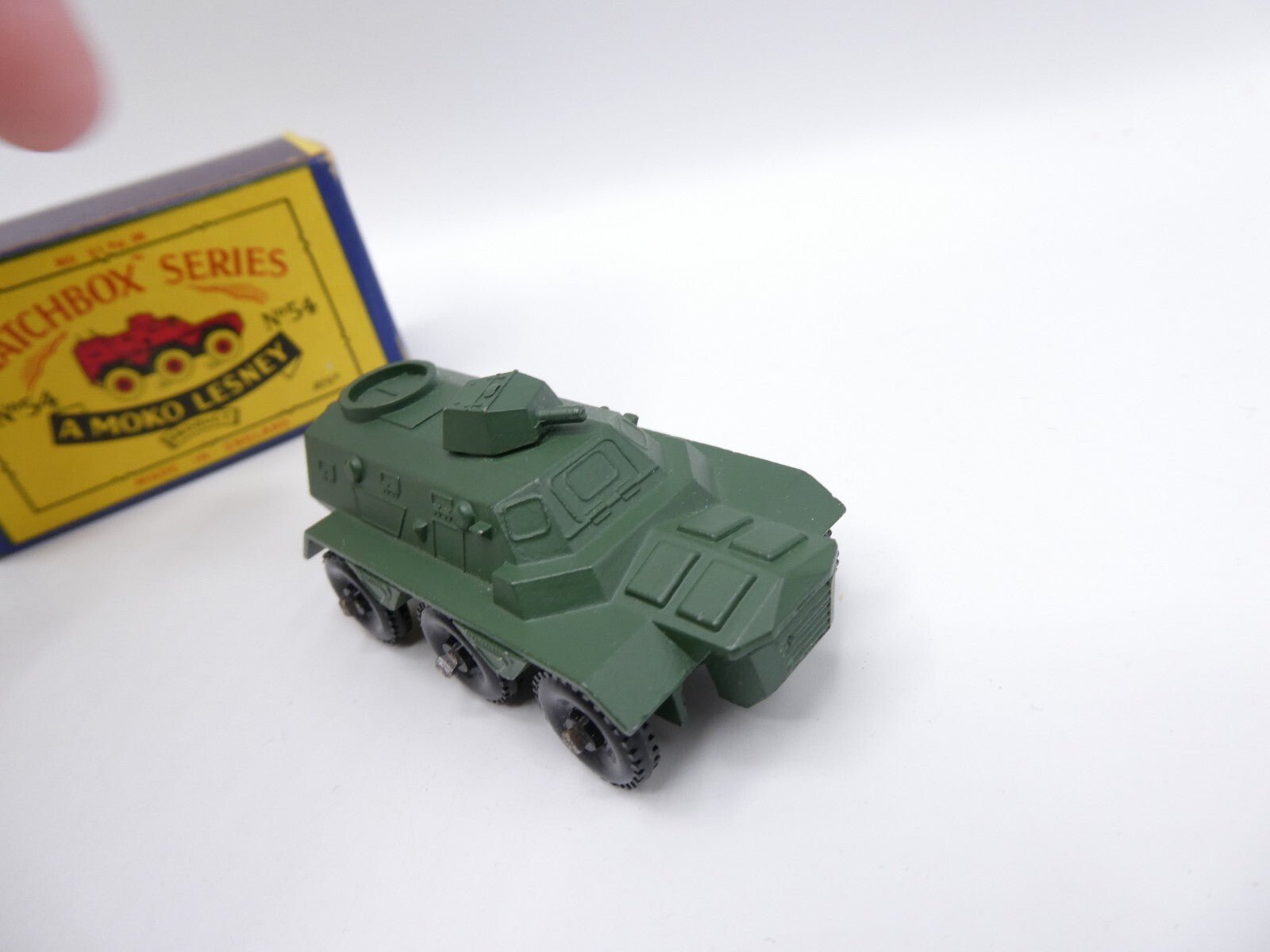 Matchbox Lesney 54a Saracen Personnel Carrier BPW - Magic Matchbox
