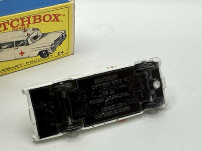 Matchbox Lesney 54b Cadillac Ambulance - Magic Matchbox