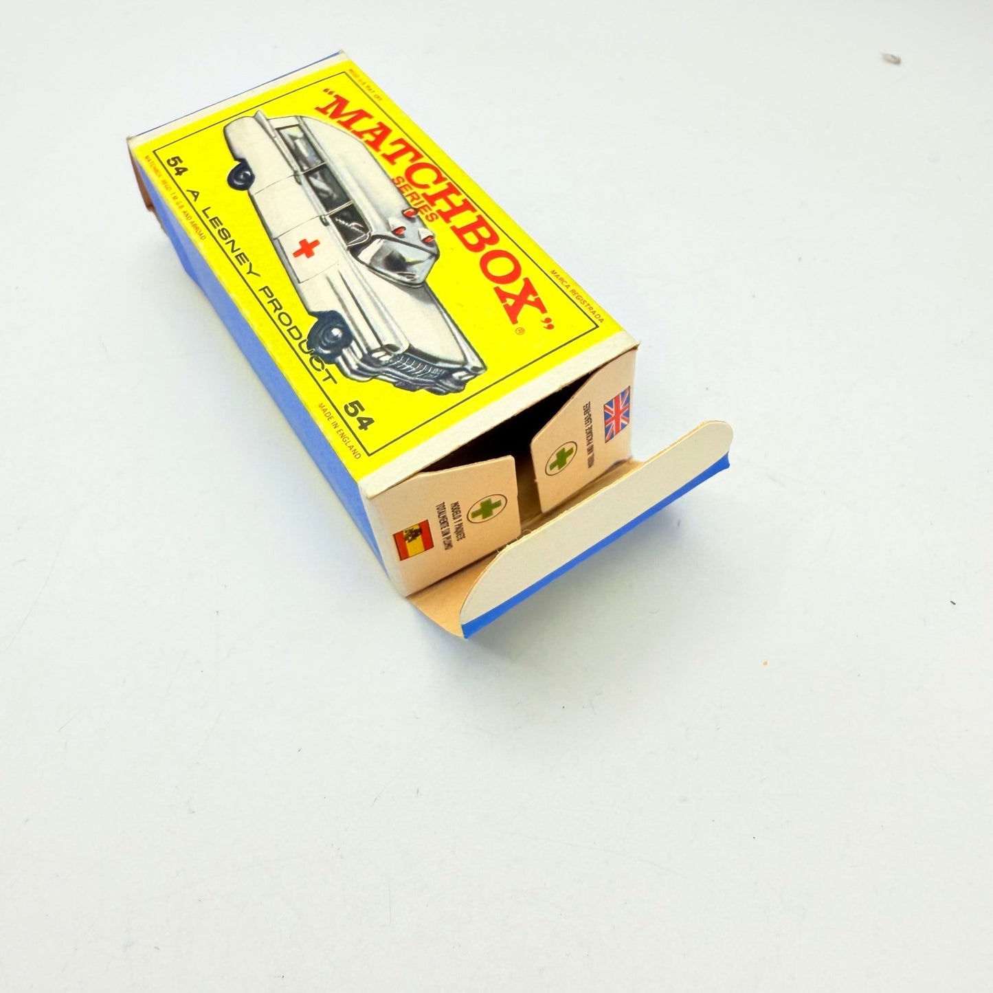 Matchbox Lesney 54b Cadillac Ambulance - Magic Matchbox