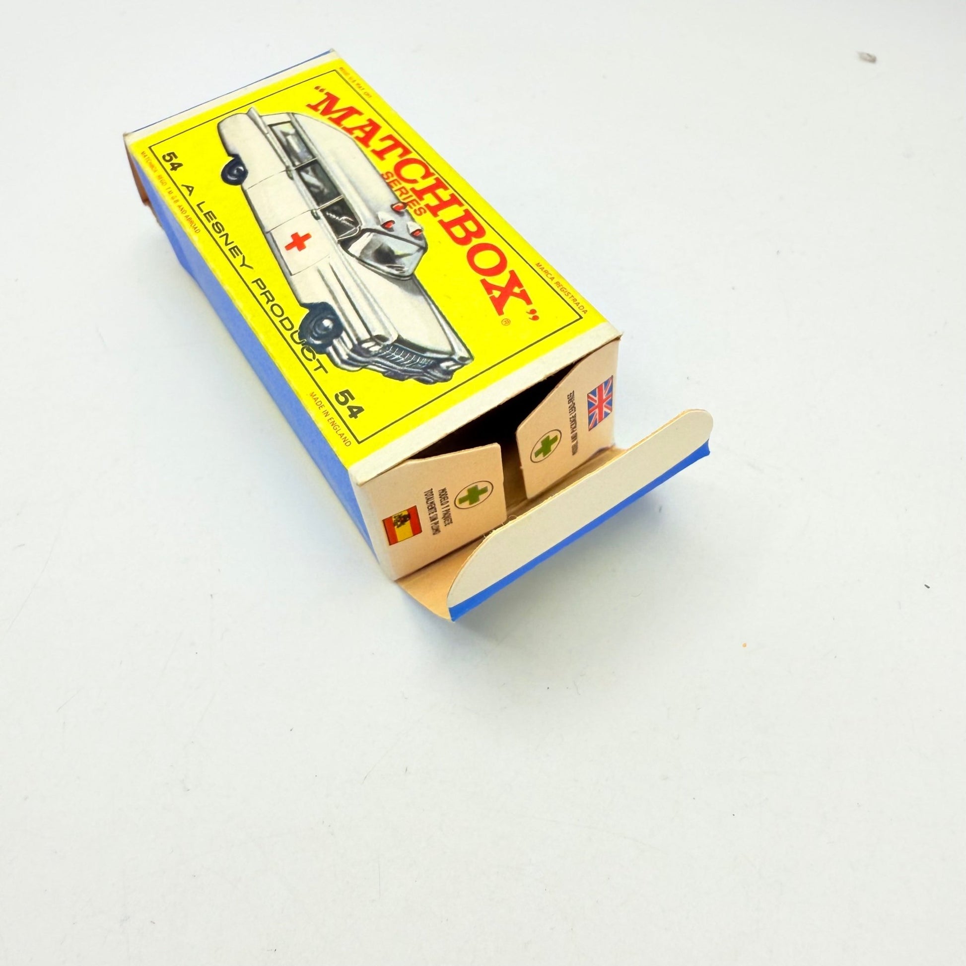 Matchbox Lesney 54b Cadillac Ambulance - Magic Matchbox