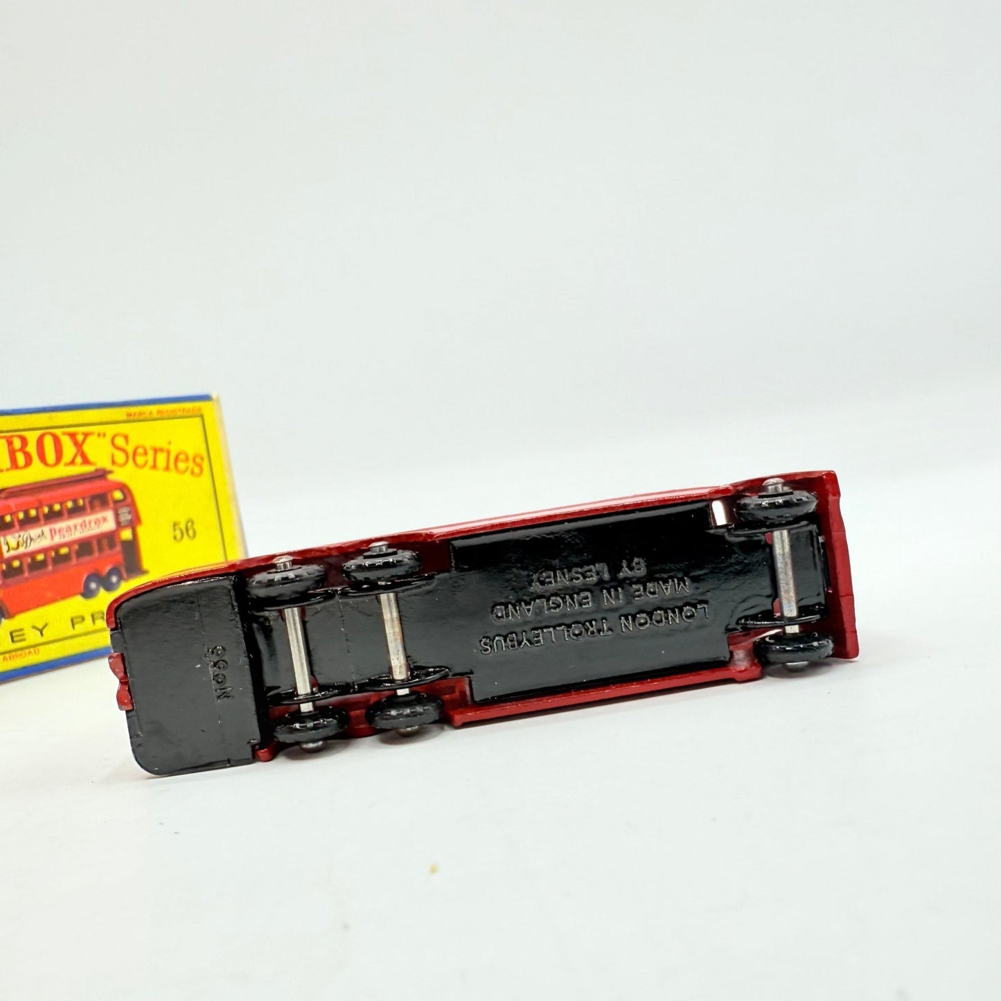 Matchbox Lesney 56a London Trolleybus "Drink Peardrax" BPW - Magic Matchbox