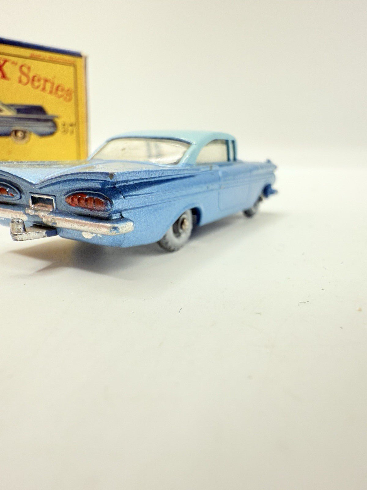 Matchbox Lesney 57b Chevrolet Impala SPW - Blue Base - Magic Matchbox