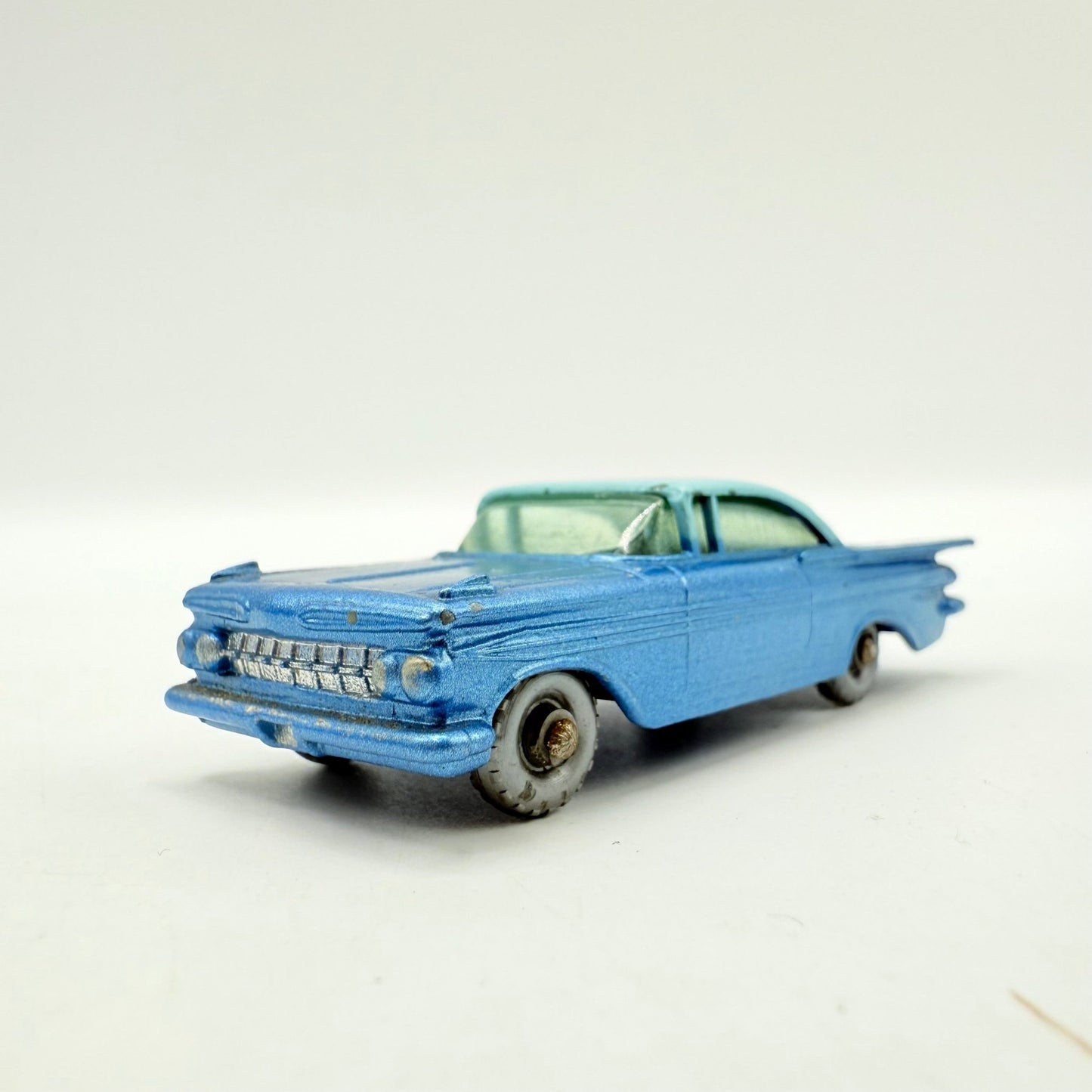 Matchbox Lesney 57b Chevrolet Impala SPW - Blue Base - Magic Matchbox