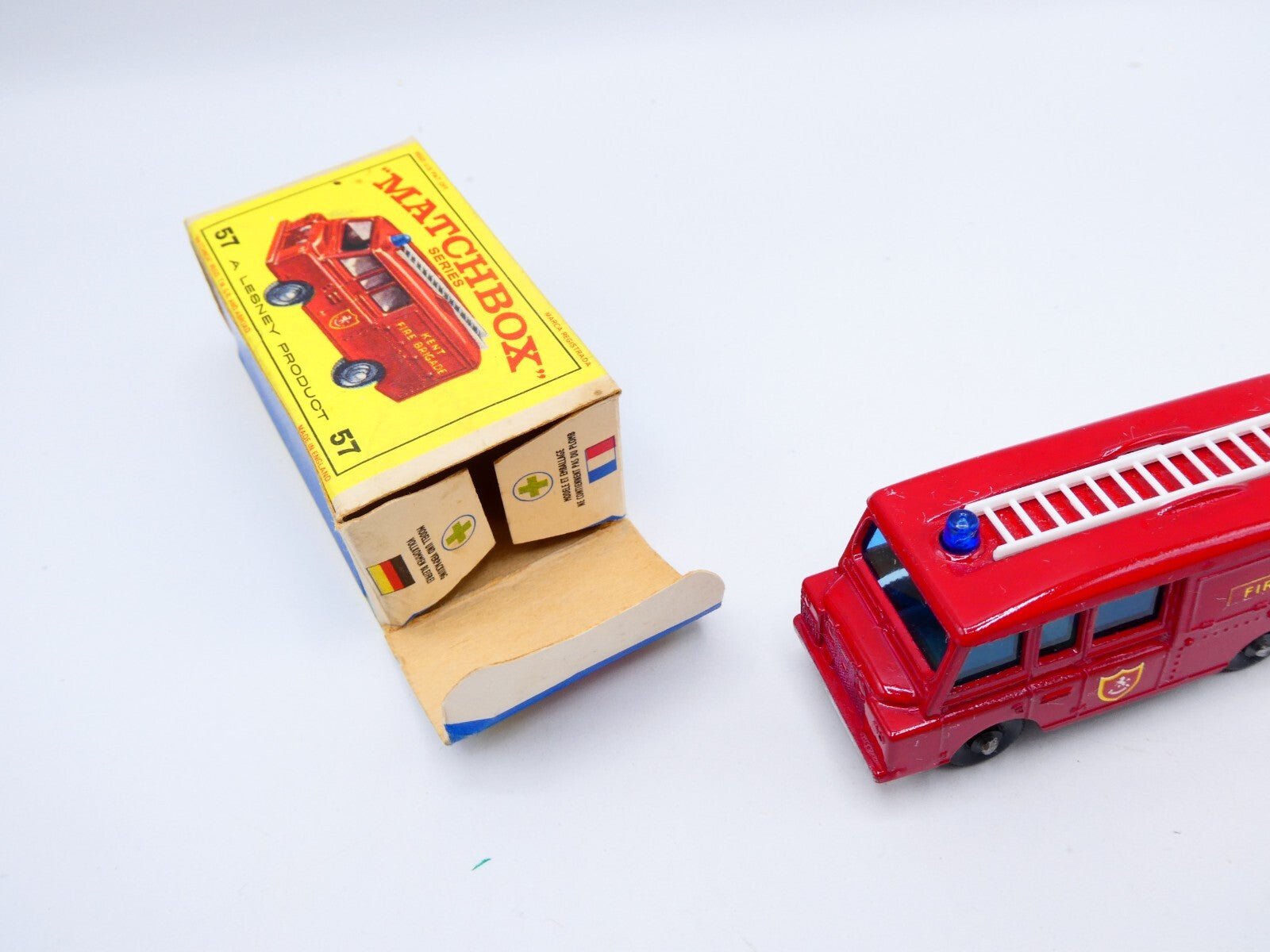 Matchbox Lesney 57c Land Rover Fire Truck BPW - Magic Matchbox
