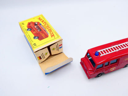 Matchbox Lesney 57c Land Rover Fire Truck BPW - Magic Matchbox