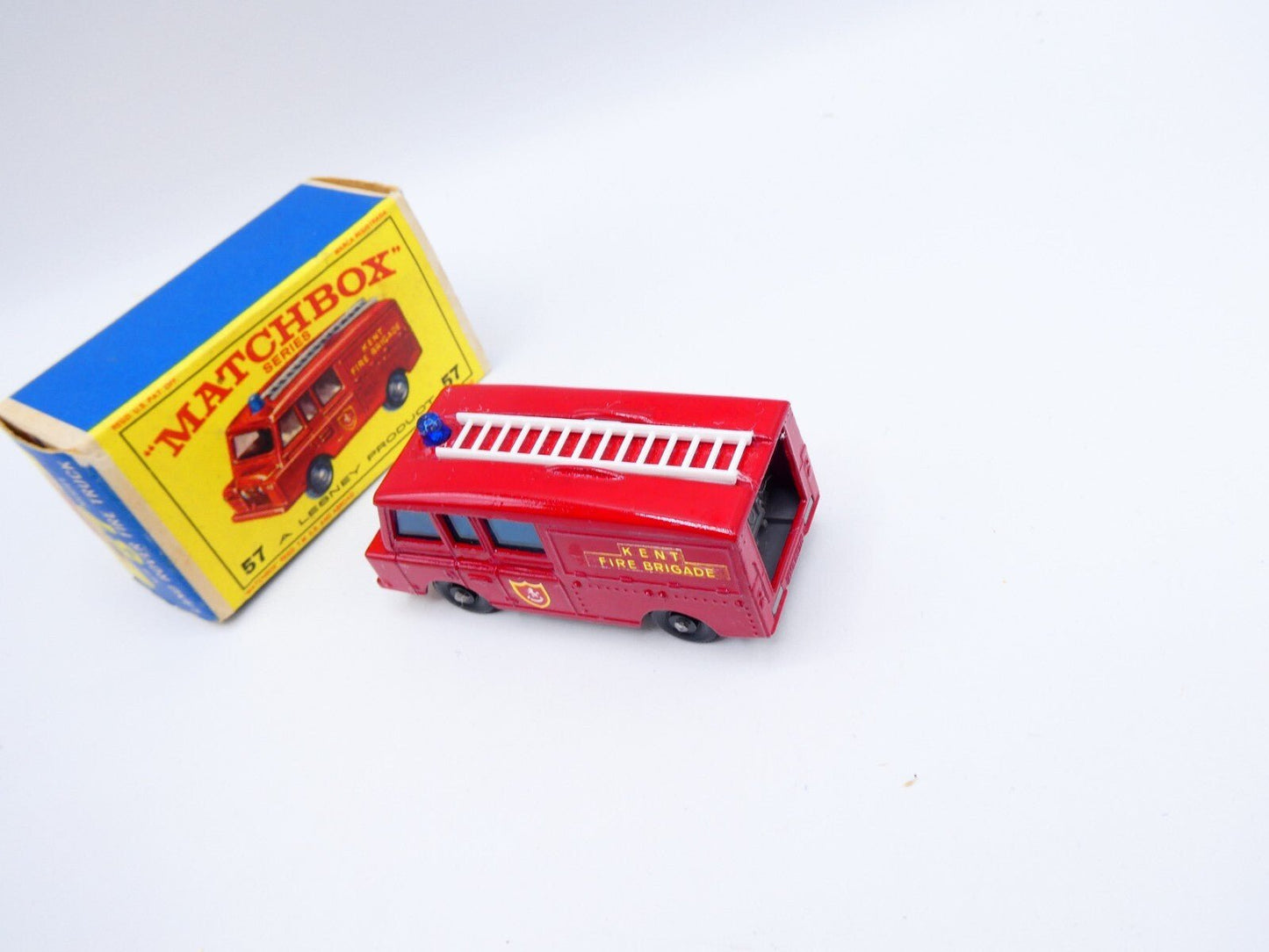 Matchbox Lesney 57c Land Rover Fire Truck BPW - Magic Matchbox