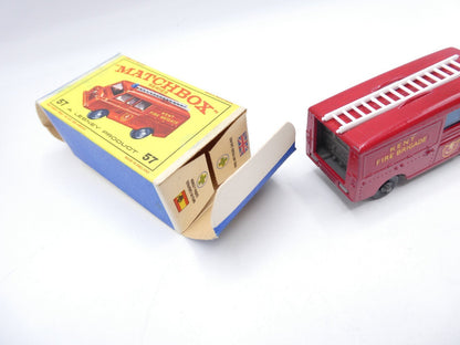 Matchbox Lesney 57c Land Rover Fire Truck BPW - Magic Matchbox