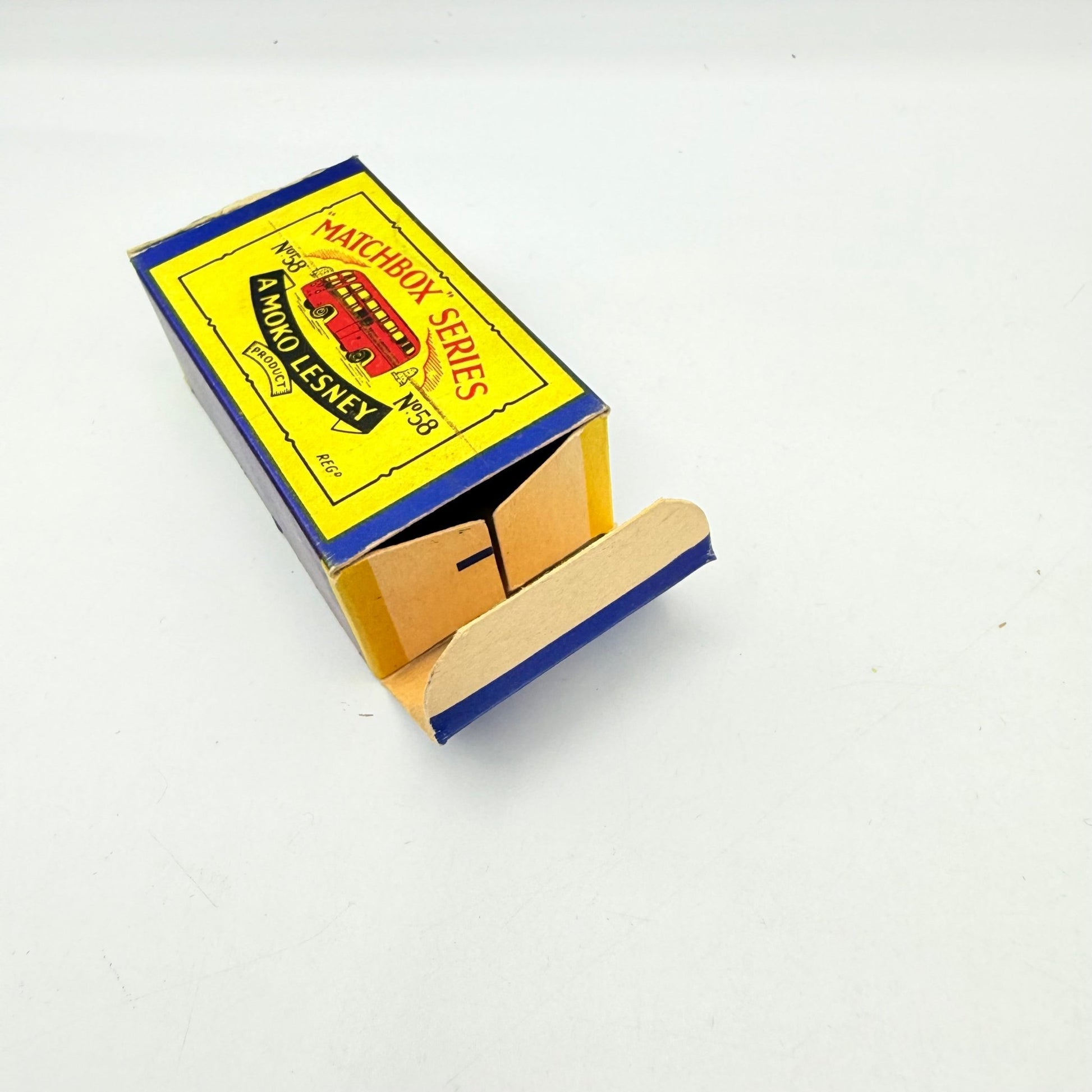 Matchbox Lesney 58a AEC BEA Coach GPW - Magic Matchbox