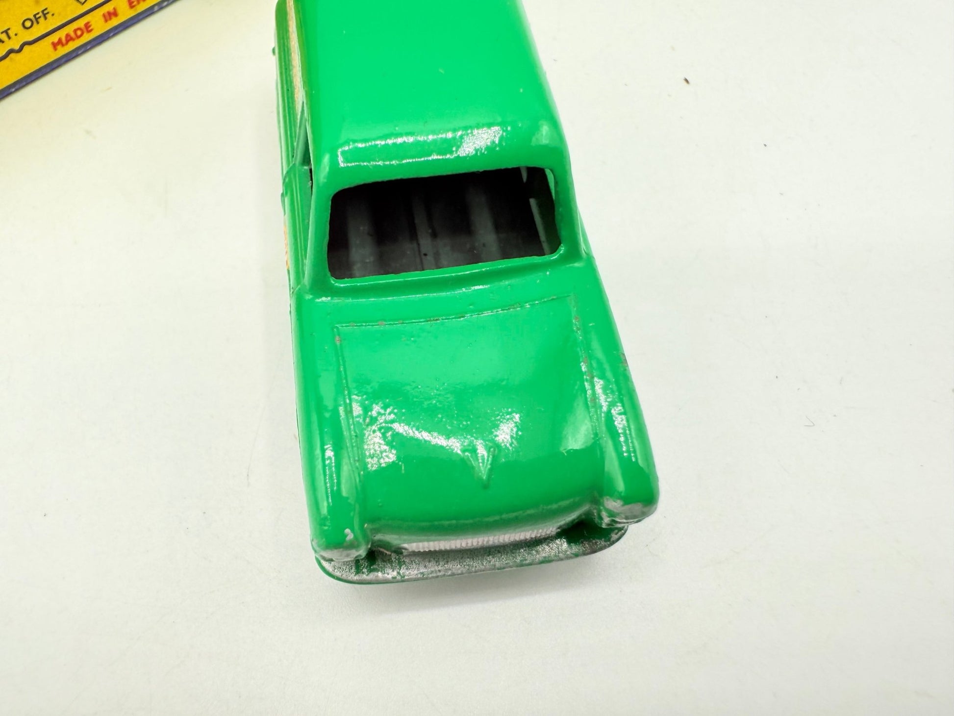 Matchbox Lesney 59a Ford Thames Singer Van SPW - Magic Matchbox