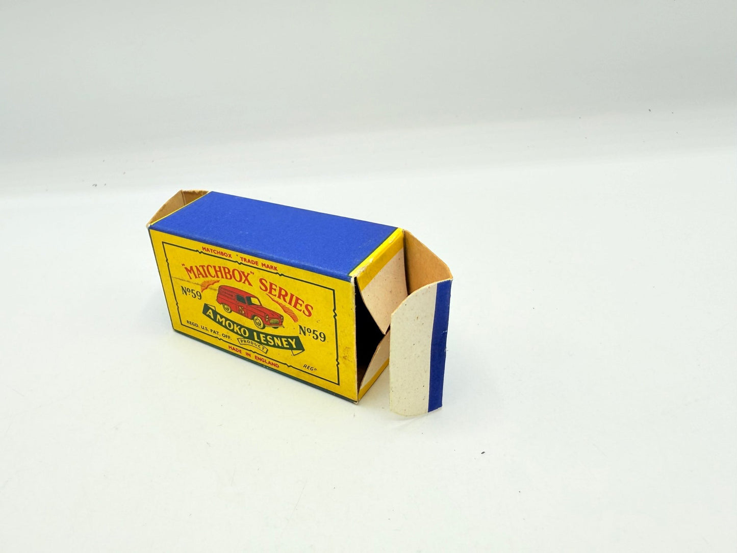 Matchbox Lesney 59a Ford Thames Singer Van SPW - Magic Matchbox