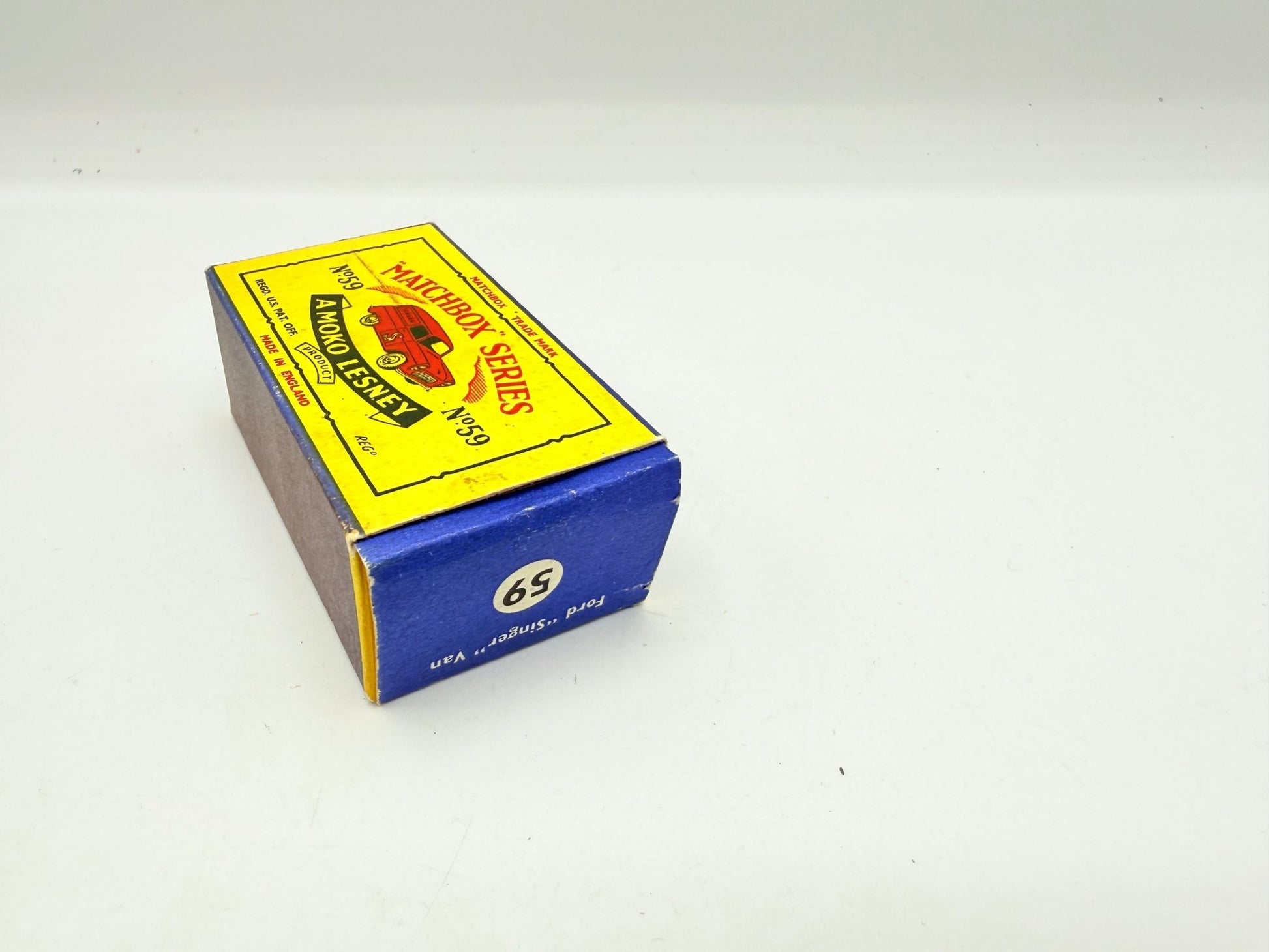 Matchbox Lesney 59a Ford Thames Singer Van SPW - Magic Matchbox