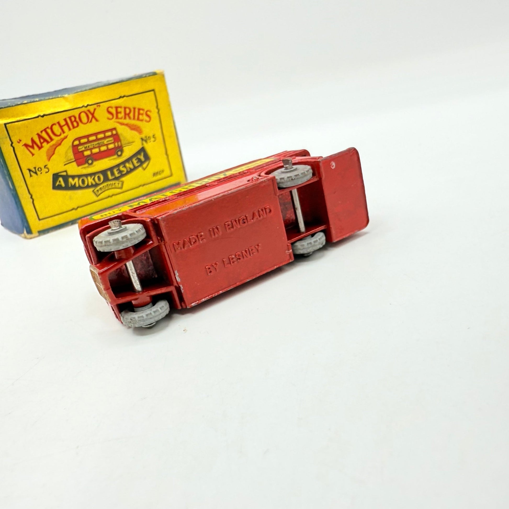 Matchbox Lesney 5b London Bus GPW - Magic Matchbox