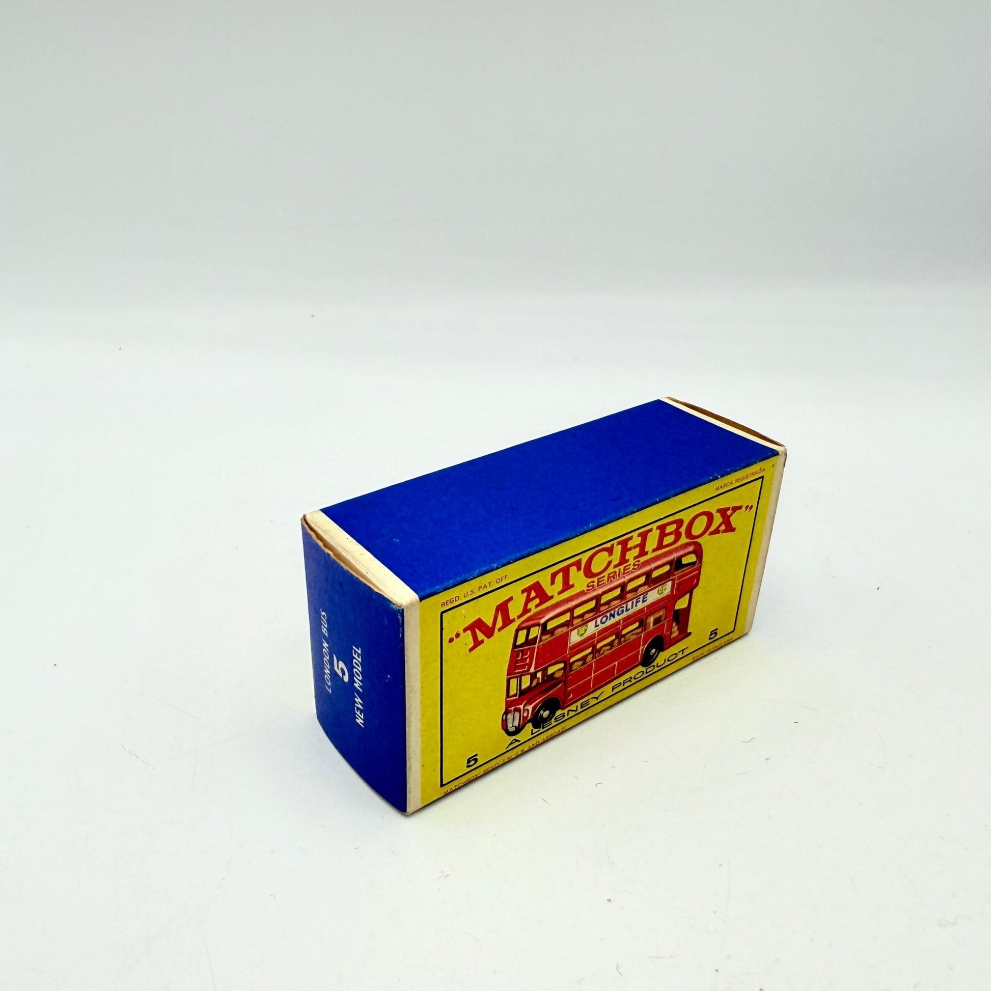 Matchbox Lesney 5d Routemaster Bus - Magic Matchbox