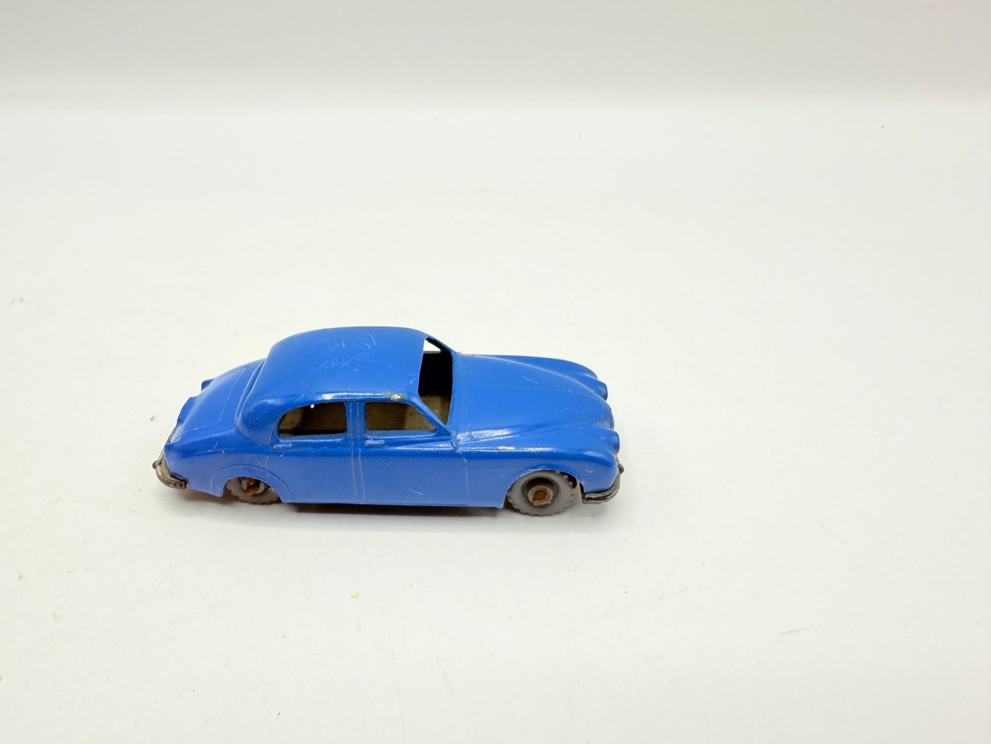 Matchbox Lesney 65a Jaguar 3.4 GPW Silver Licence Plate - Magic Matchbox