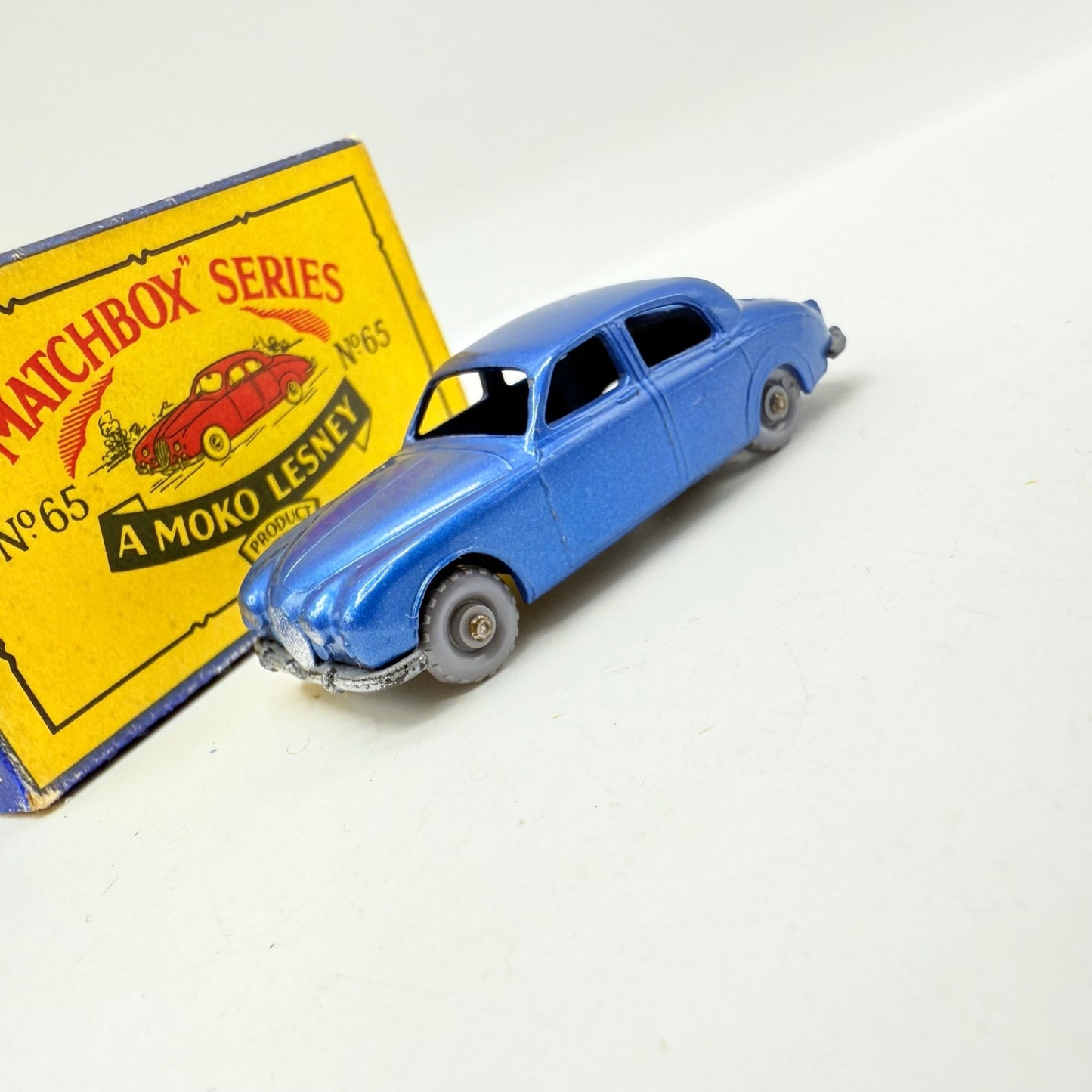 Matchbox Lesney 65a Jaguar 3.4 METALLIC BLUE - Magic Matchbox