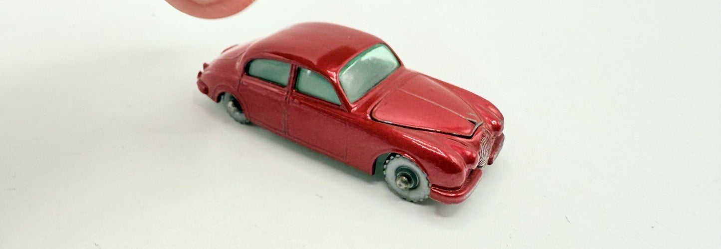 Matchbox Lesney 65b Jaguar 3.4 Litre Sedan SPW - Magic Matchbox